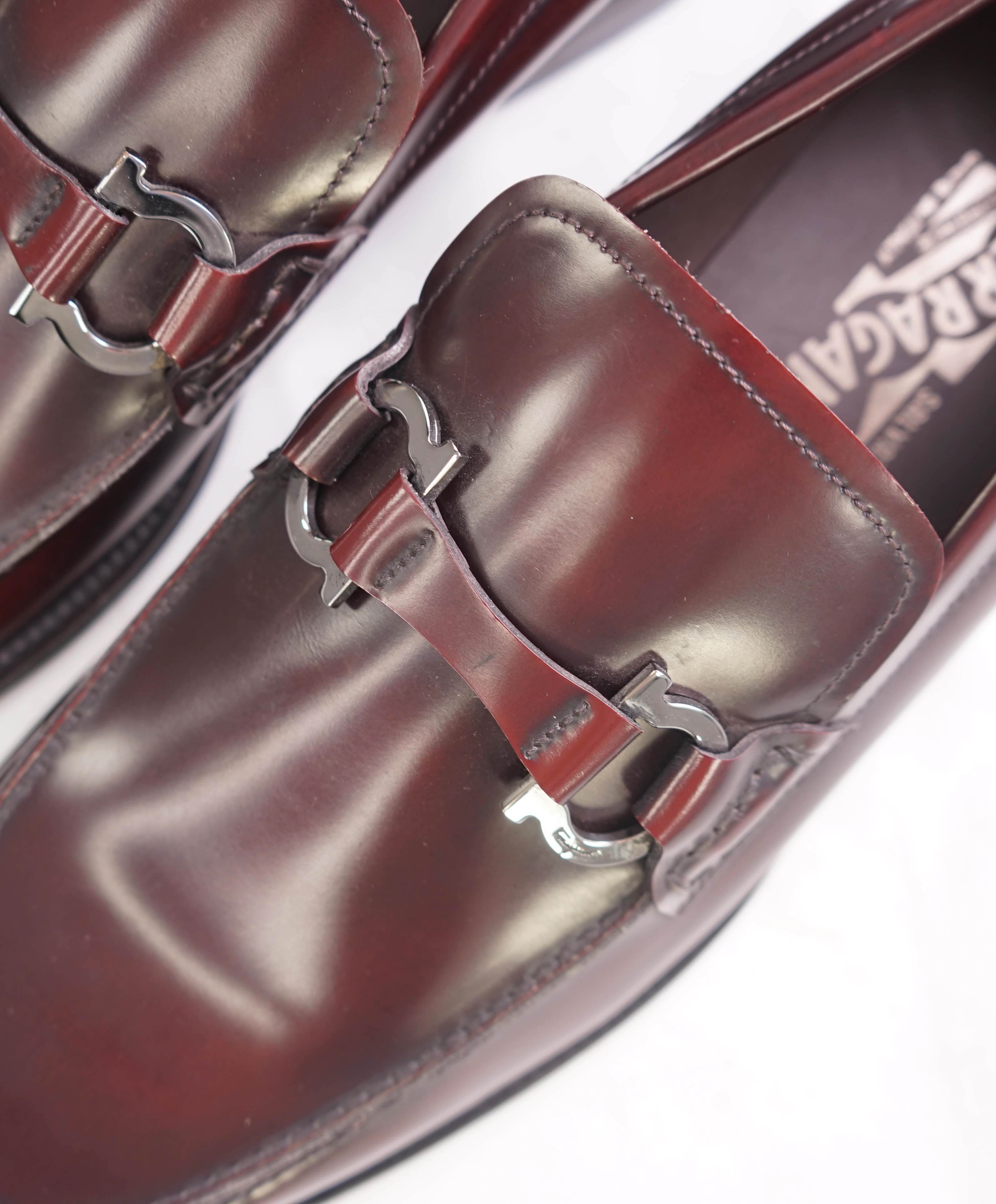 $1,395 SALVATORE FERRAGAMO - Cherry Shell Cordovan GANCINI Bit Loafer - 8.5 E