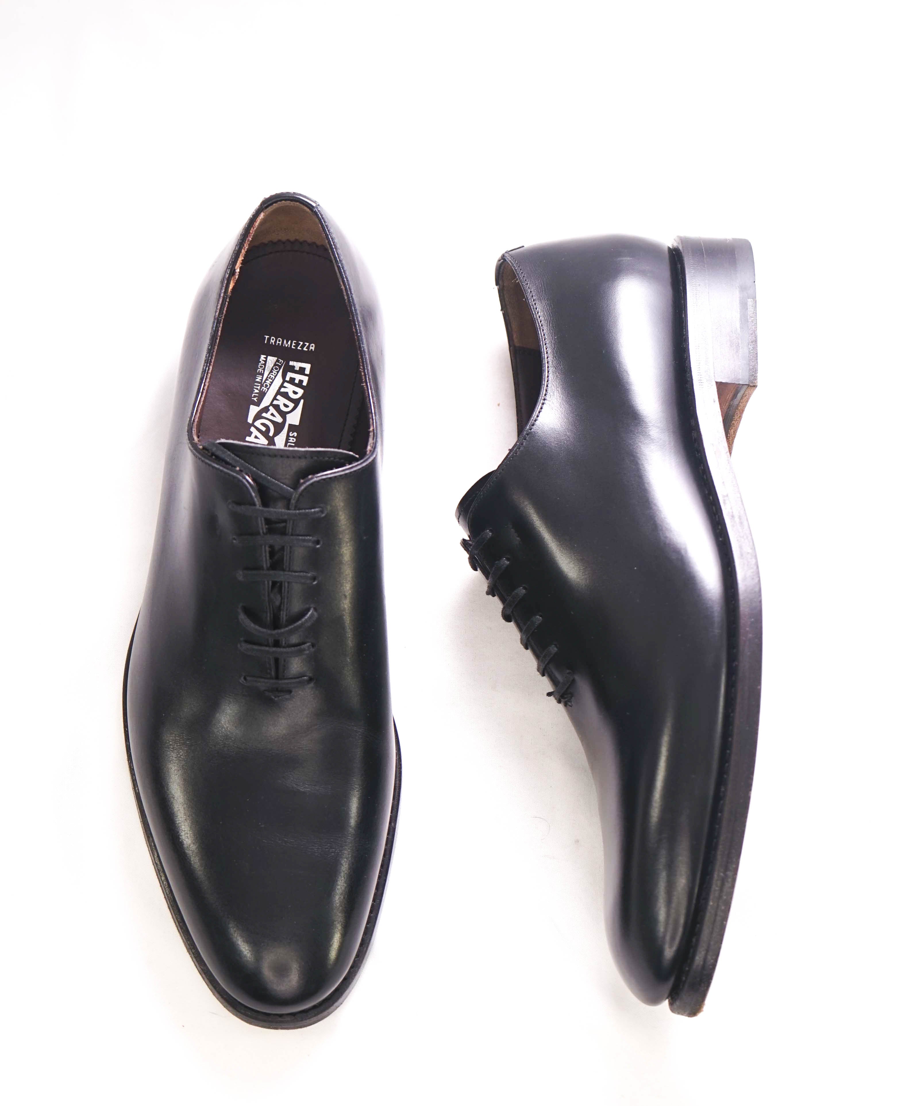 $1,395 SALVATORE FERRAGAMO - "ANGIOLO Tramezza" Black Whole-Cut Silhouette Oxfords - 8.5 E