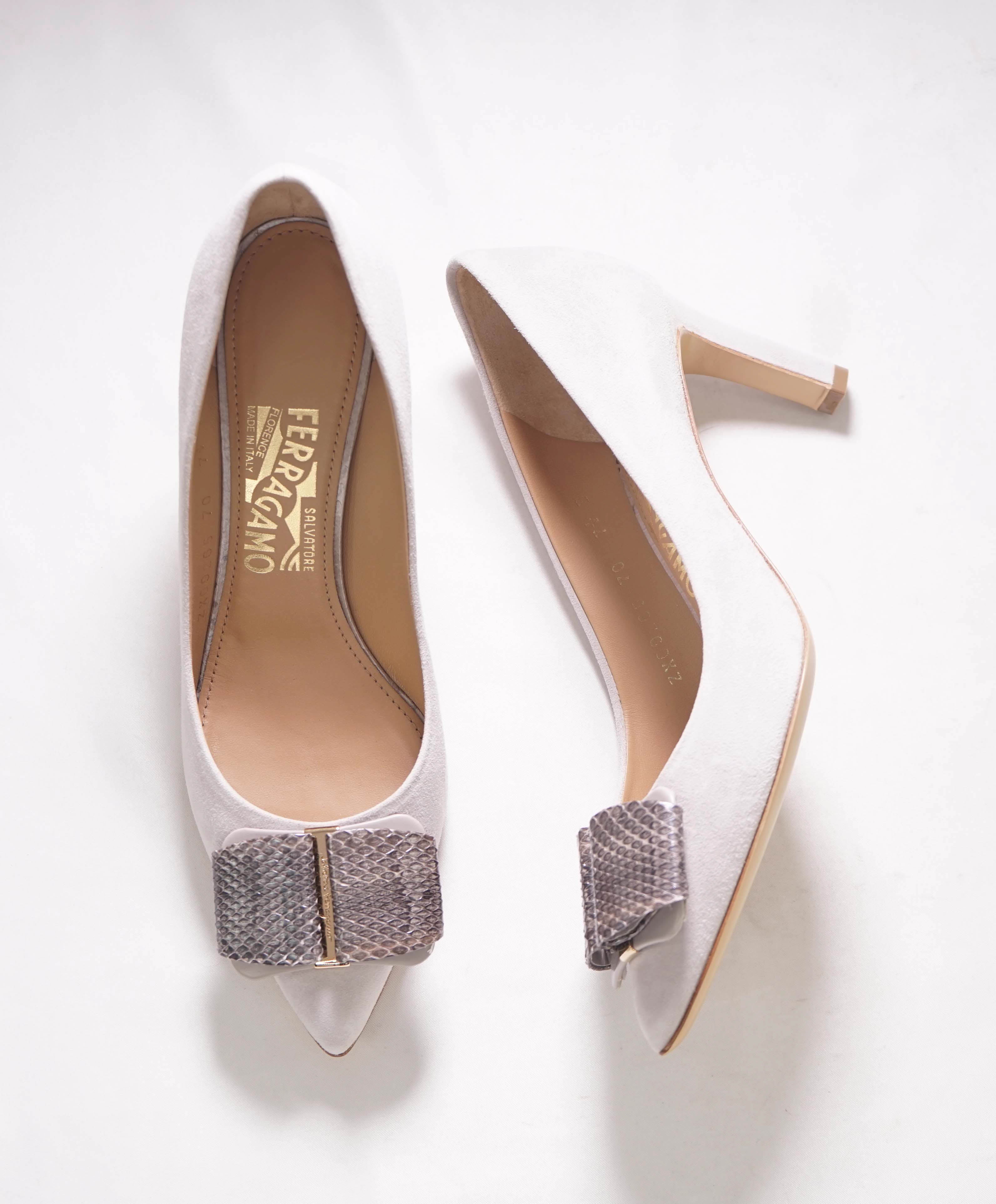 $850 SALVATORE FERRAGAMO - *MIMI' 70 VARA 7cm Neutral Suede Heel - 7.5 B US (WOMEN)