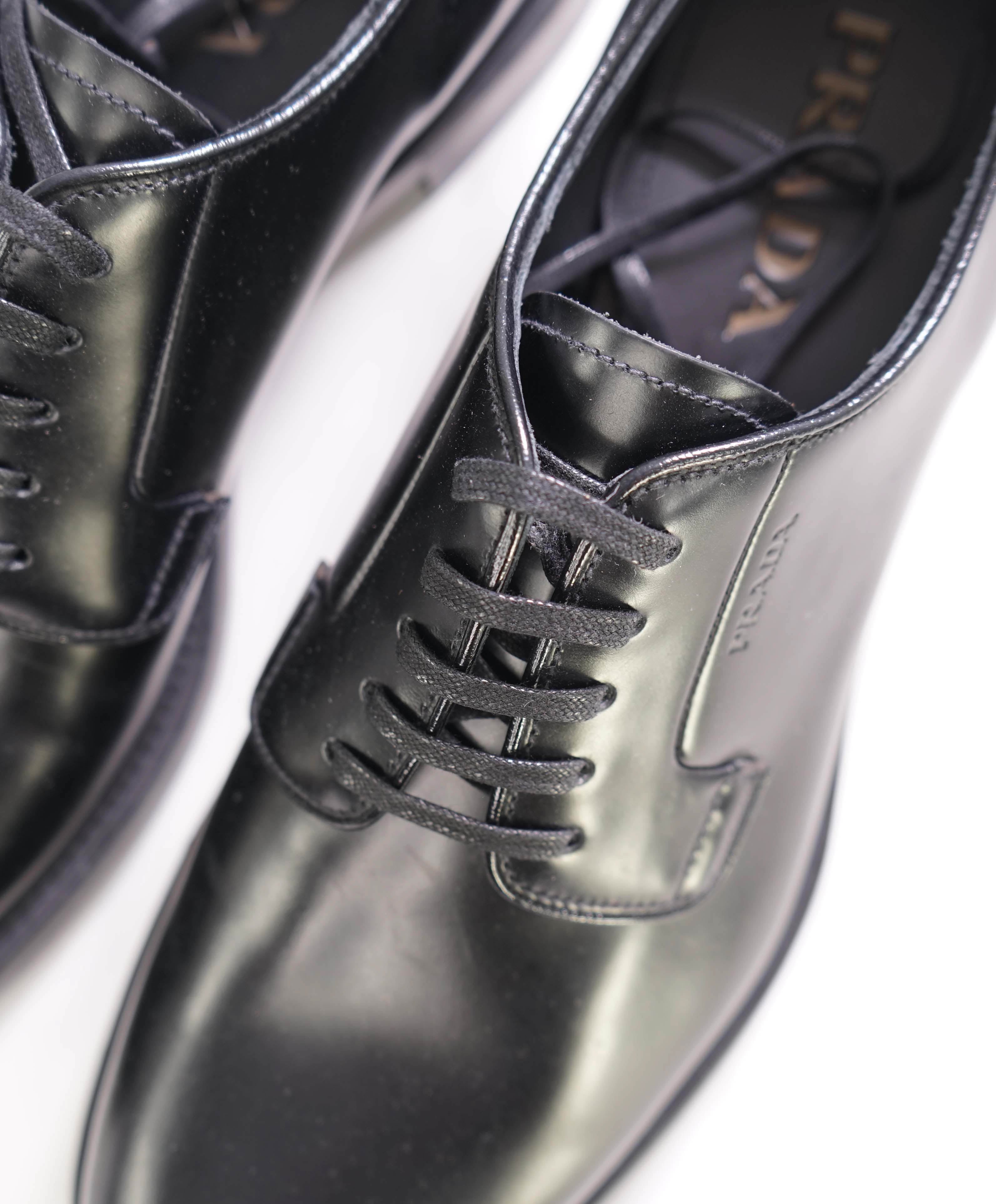 $1,150 PRADA - Black Brushed Leather Derby Lace-Ups - 9 US (8 Prada)