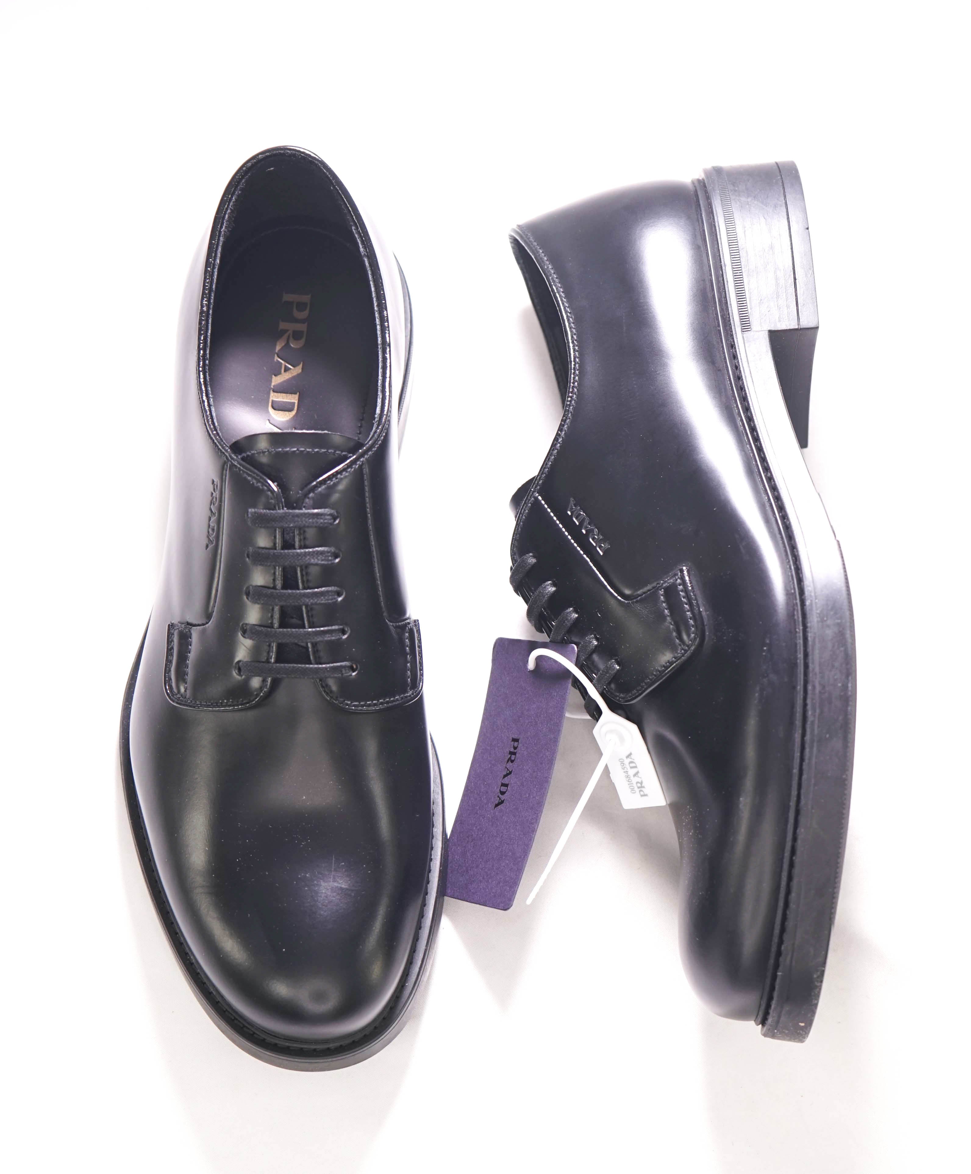 $1,150 PRADA - Black Brushed Leather Derby Lace-Ups - 9 US (8 Prada)