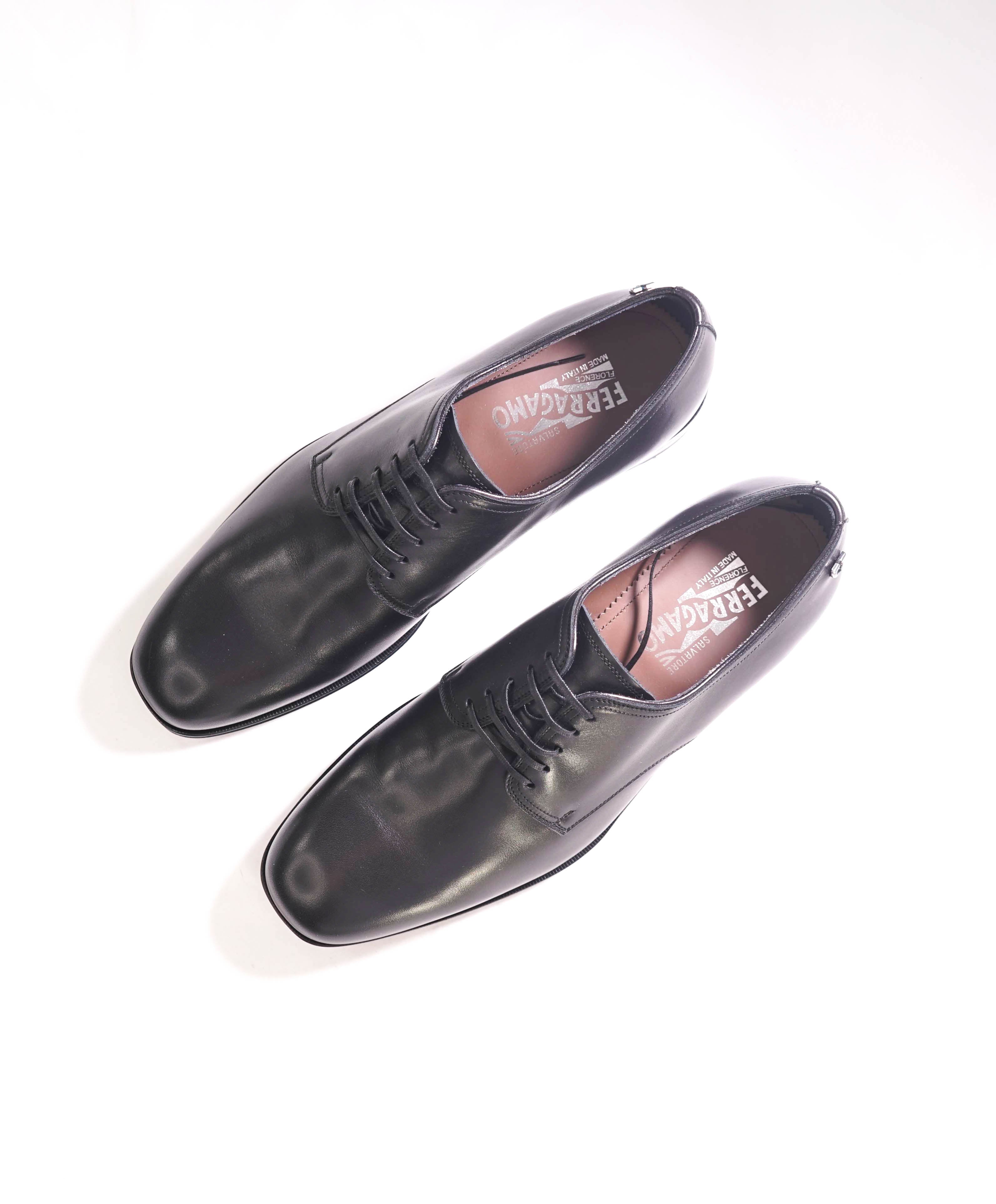 $895 SALVATORE FERRAGAMO - "PERSHORE" Logo Black Lace-Up Oxford  - 10 D