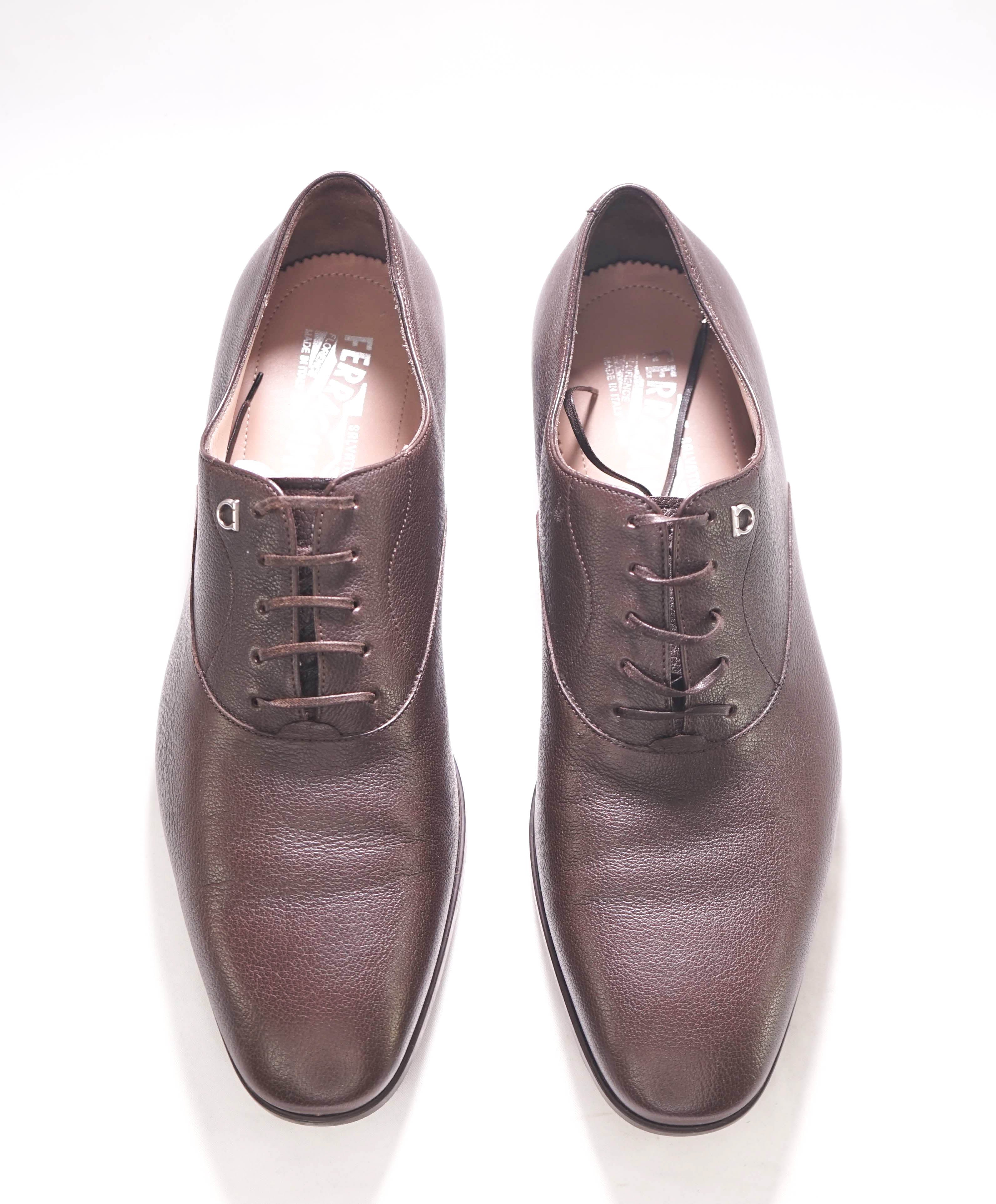 $750 SALVATORE FERRAGAMO - "TOULOUSE" Brown LOGO Sleek Oxford - 10 E