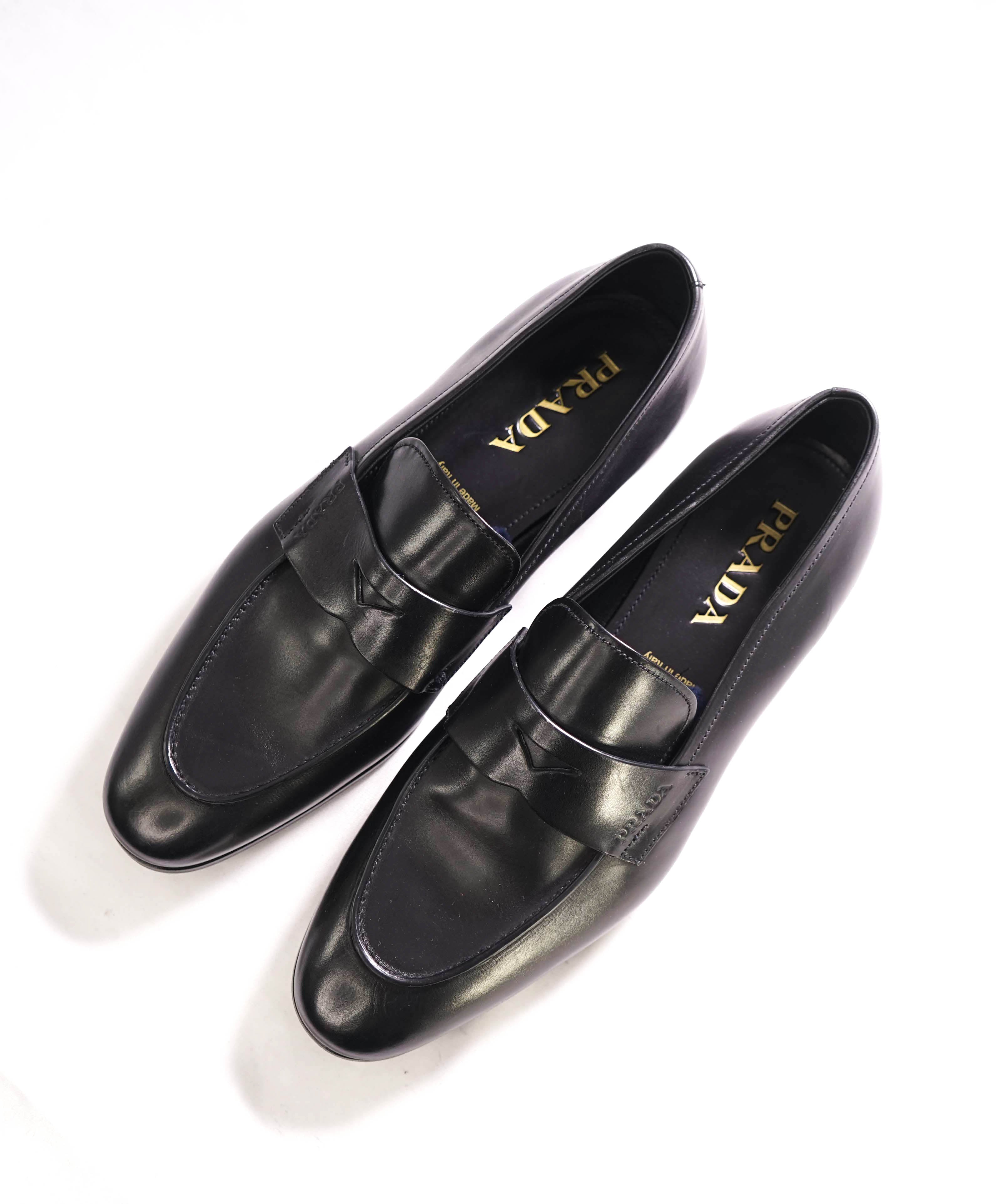 $1,100 PRADA - Black Leather LOGO Leather Round Toe Penny Loafers - 9 US (8 IT)