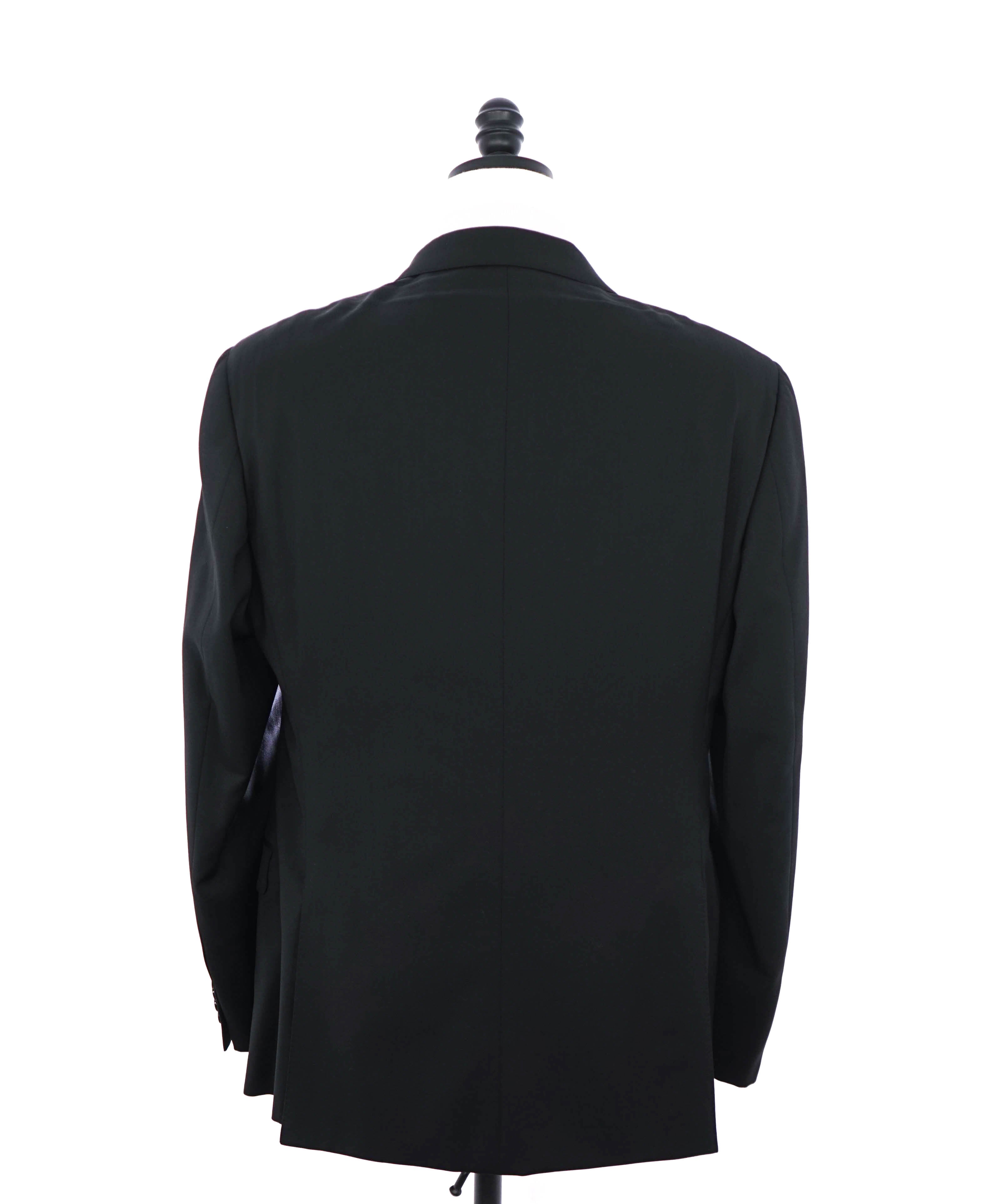 $1,995 ARMANI COLLEZIONI - "G Line" Black "Natural Stretch" Suit - 42R 37W