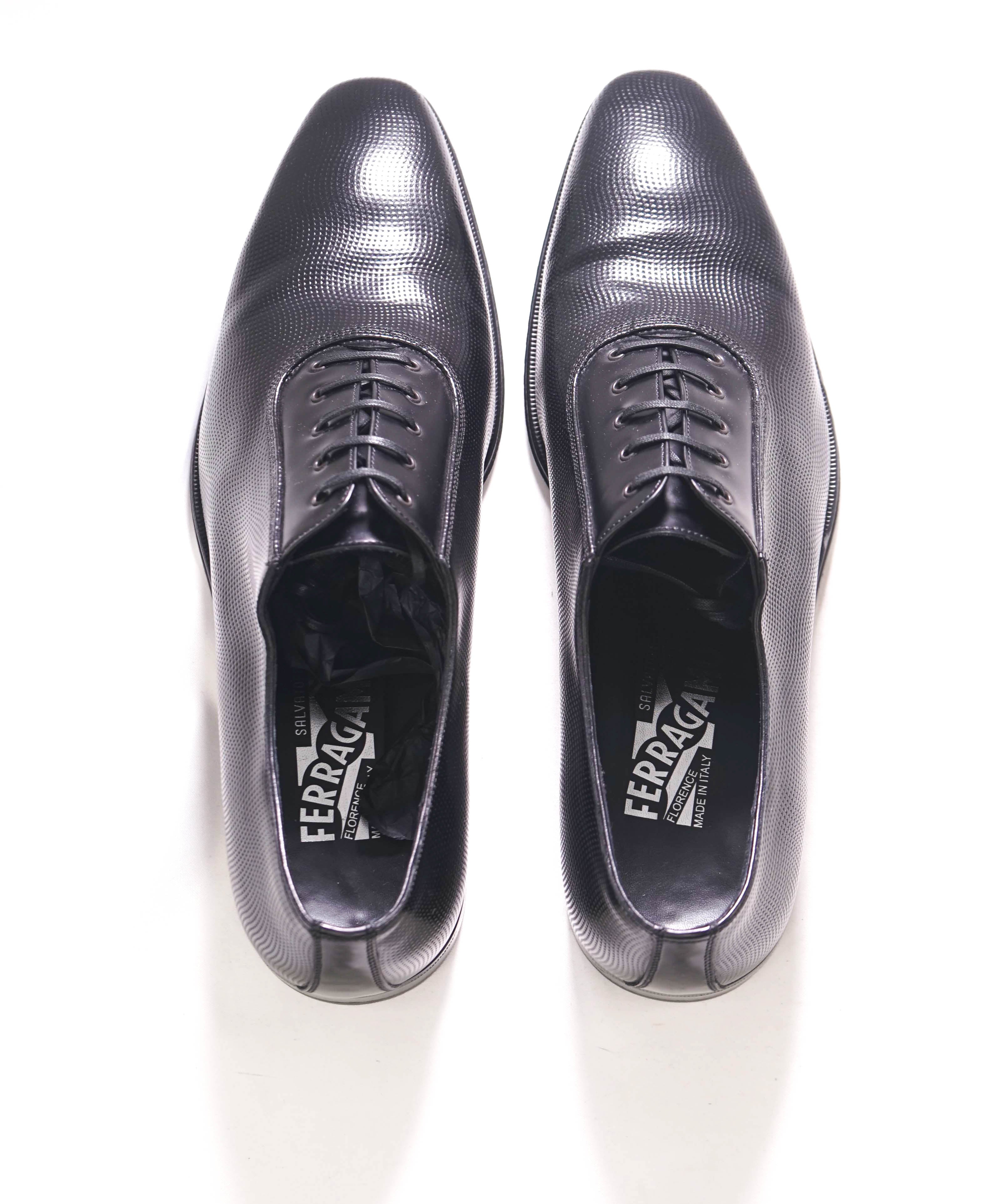 $850 SALVATORE FERRAGAMO - "FARNESE" Textured Black Oxfords - 9.5 D