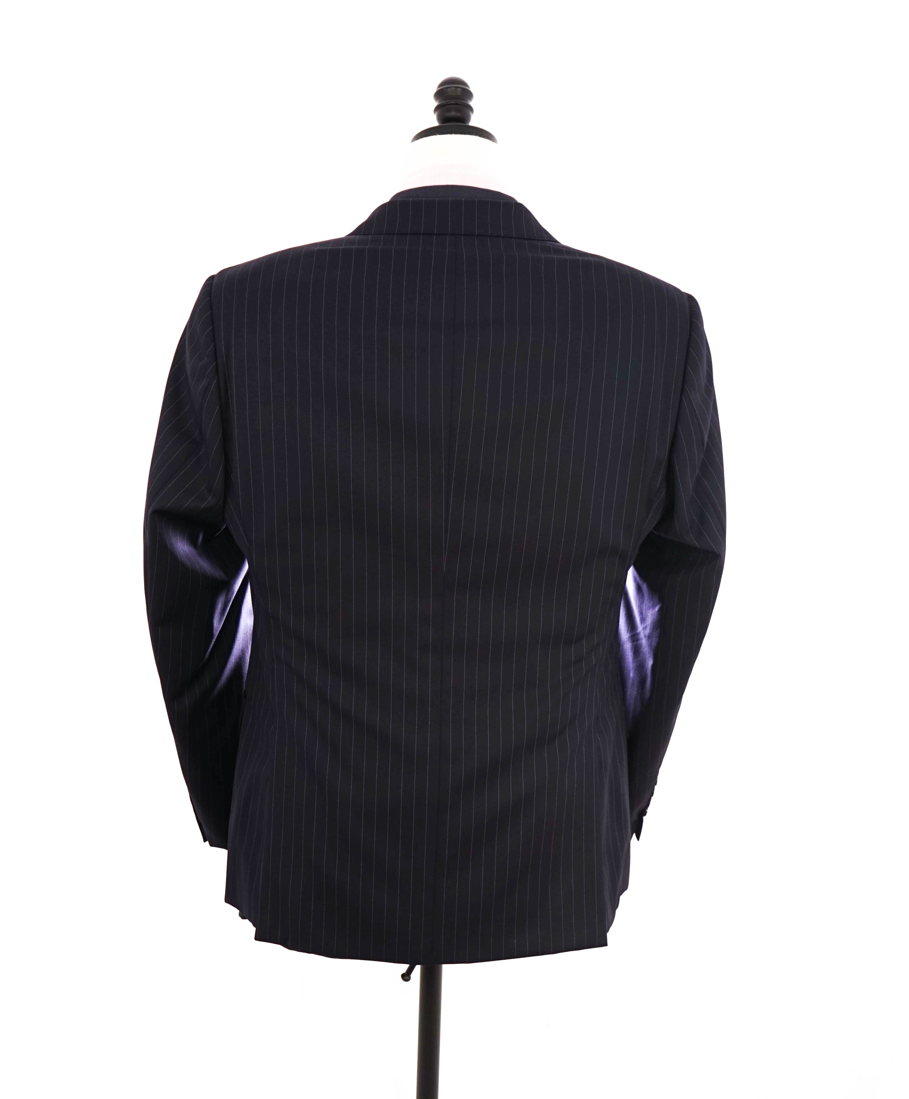 $1,895 ARMANI COLLEZIONI - Chalk Striped *G LINE* Notch Lapel Suit - 42R