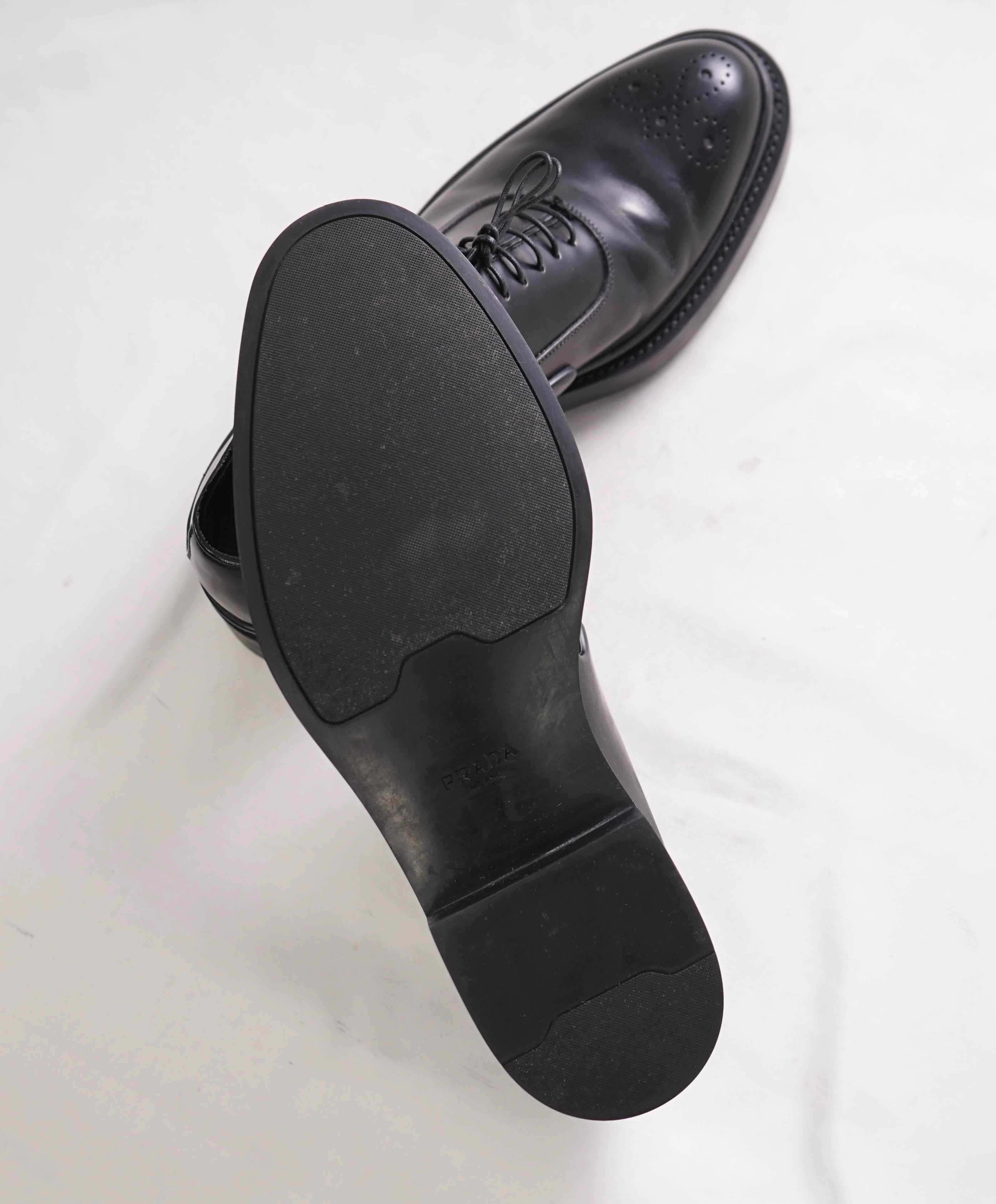 $1,150 PRADA - Black Leather Brogue Lug Sole Oxfords - 9 US (8 Prada)