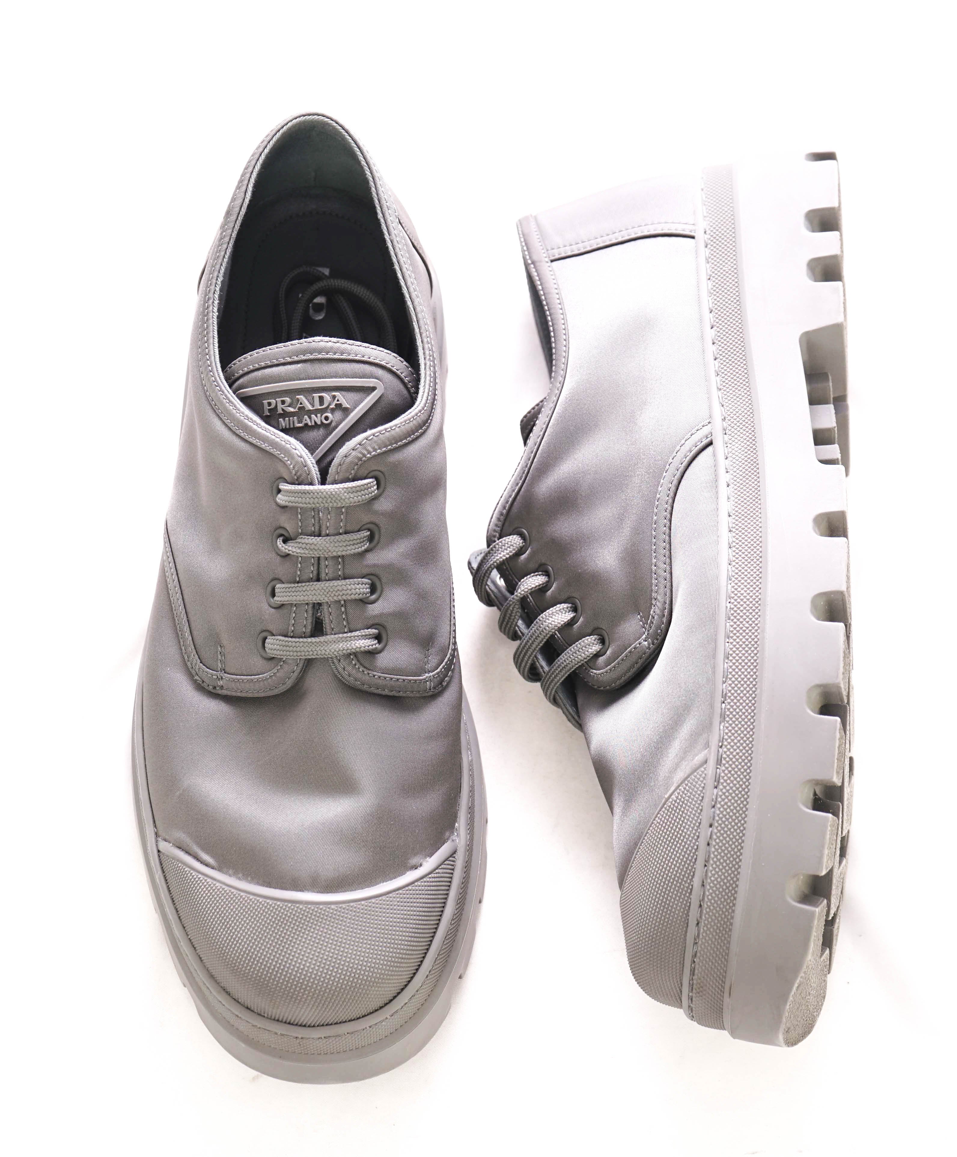 $1,150 PRADA - Neutral Logo Sneaker Oxfords Lug Sole Shoe - 11.5 US (10.5 Prada)