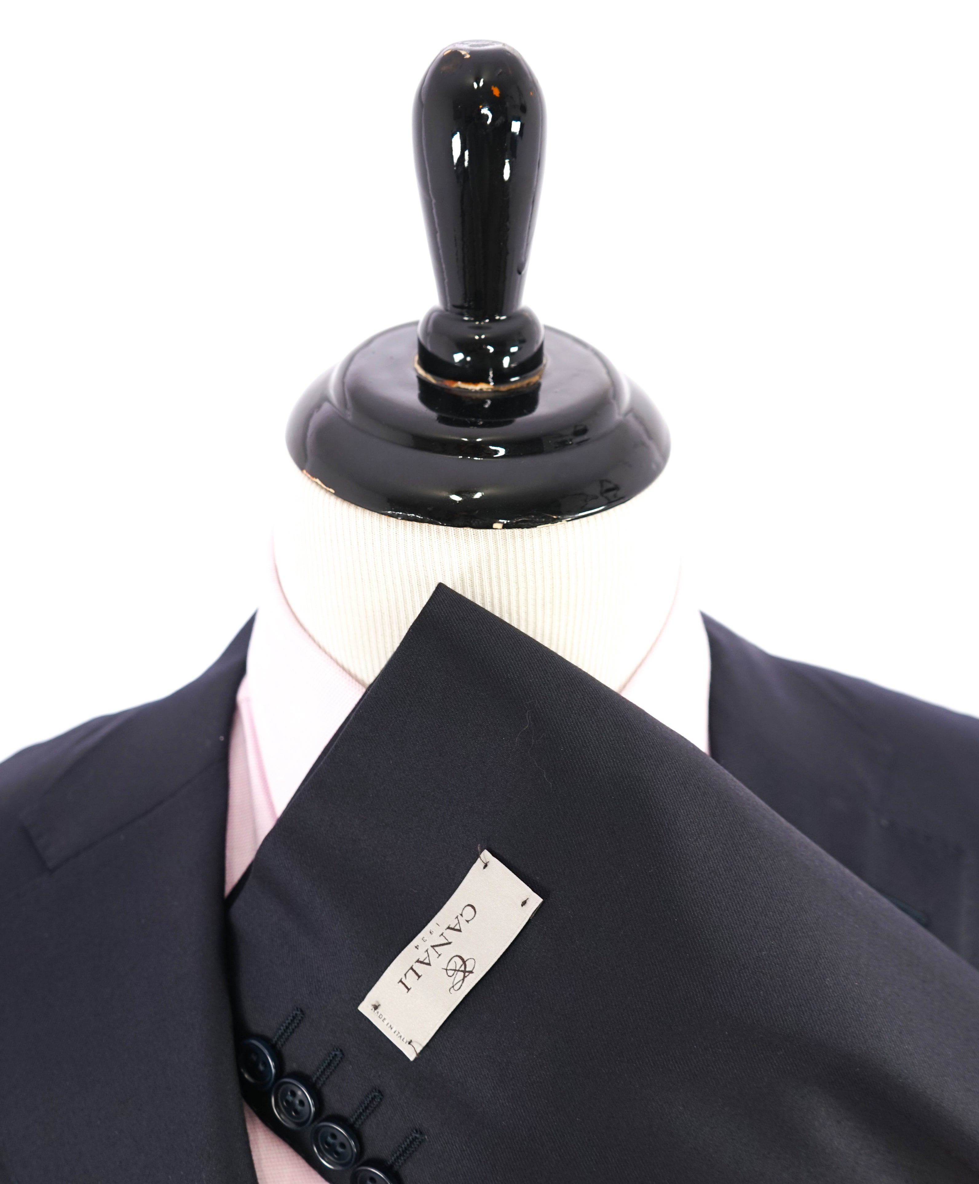 $1,795 CANALI - *CLOSET STAPLE*  Solid Navy Blue Notch Lapel Blazer - 50R US