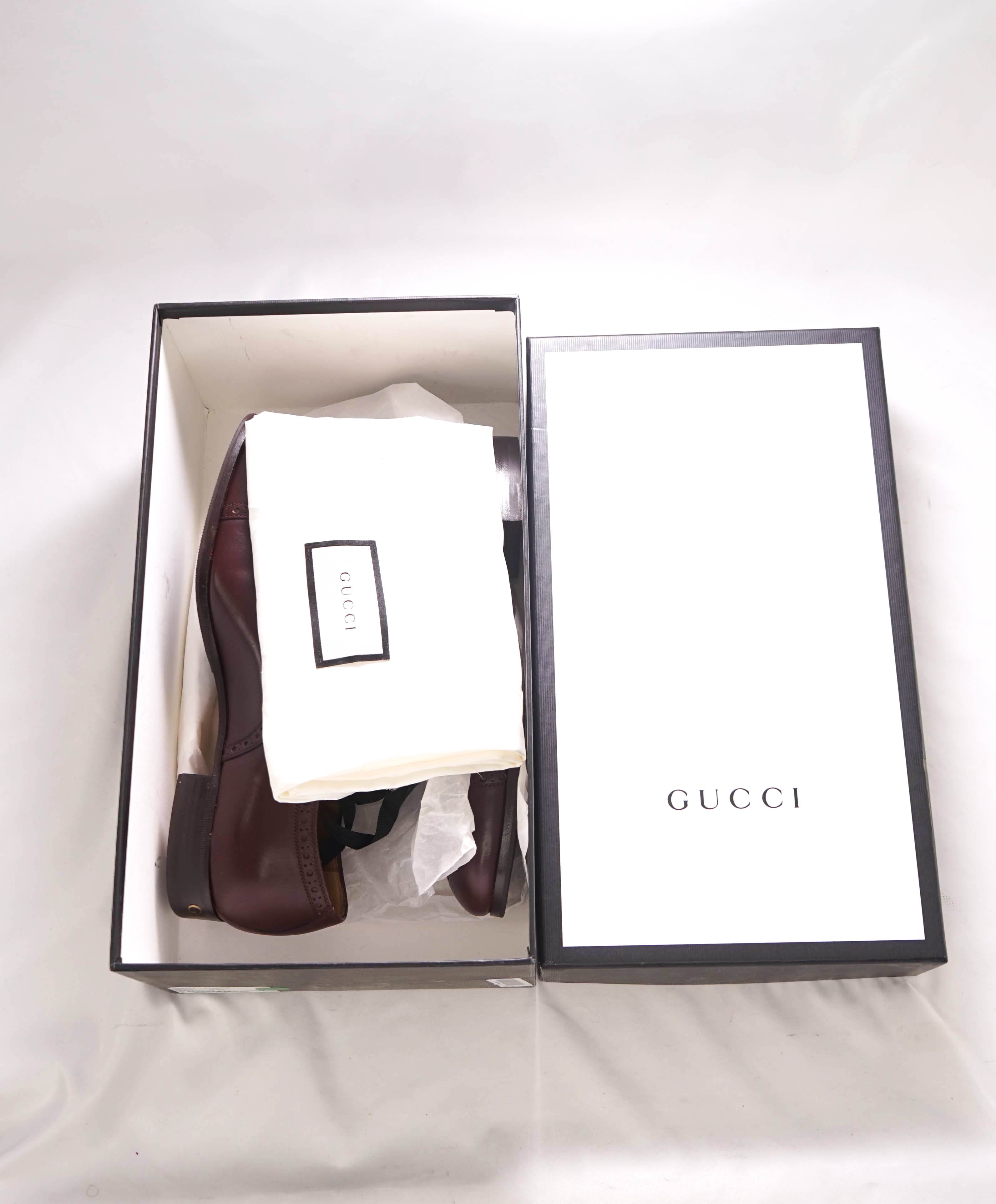 $950 GUCCI - "JAKARTA" Ruby Bordeaux Burgundy Logo Heel Oxford - 8US (7.5G)