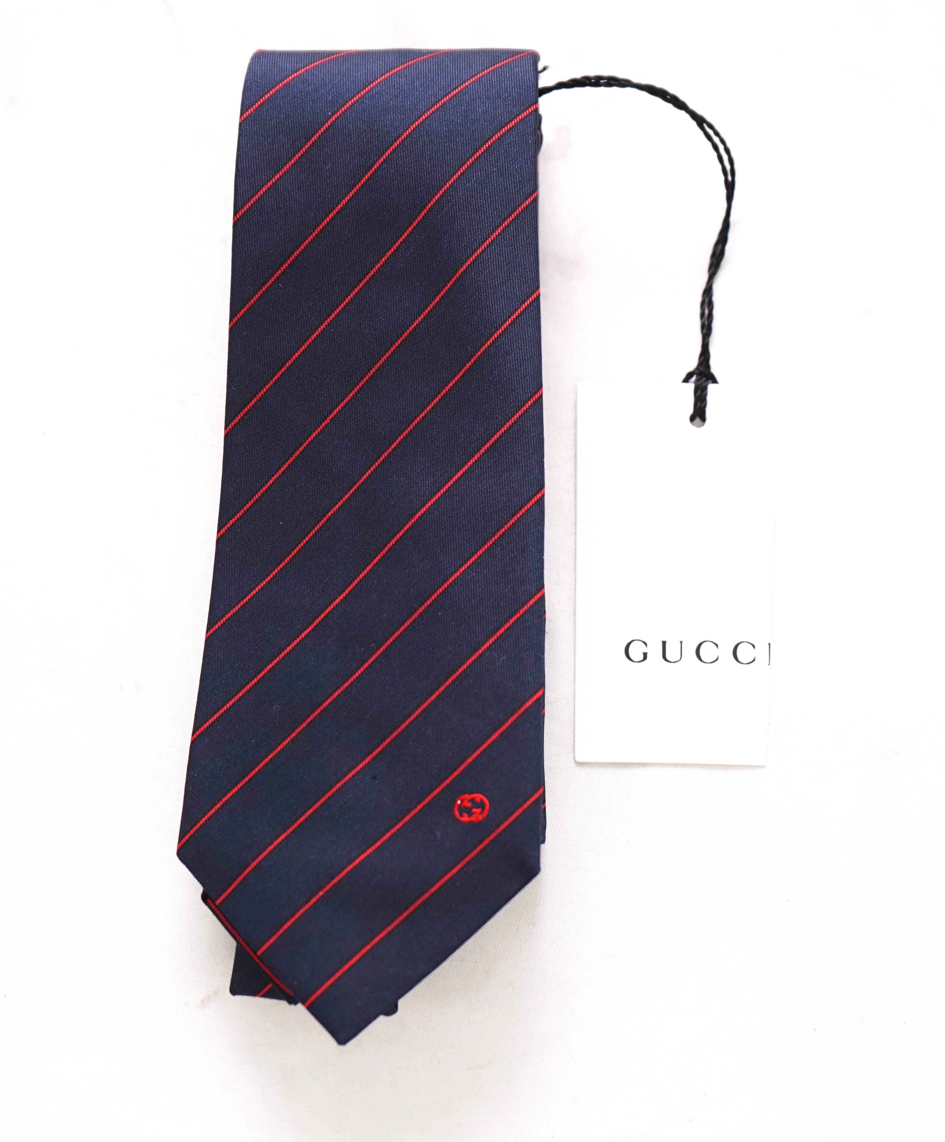 $240 BURBERRY - Navy & Red GG Logo Stripe Slim Tie 2.75" - N/A