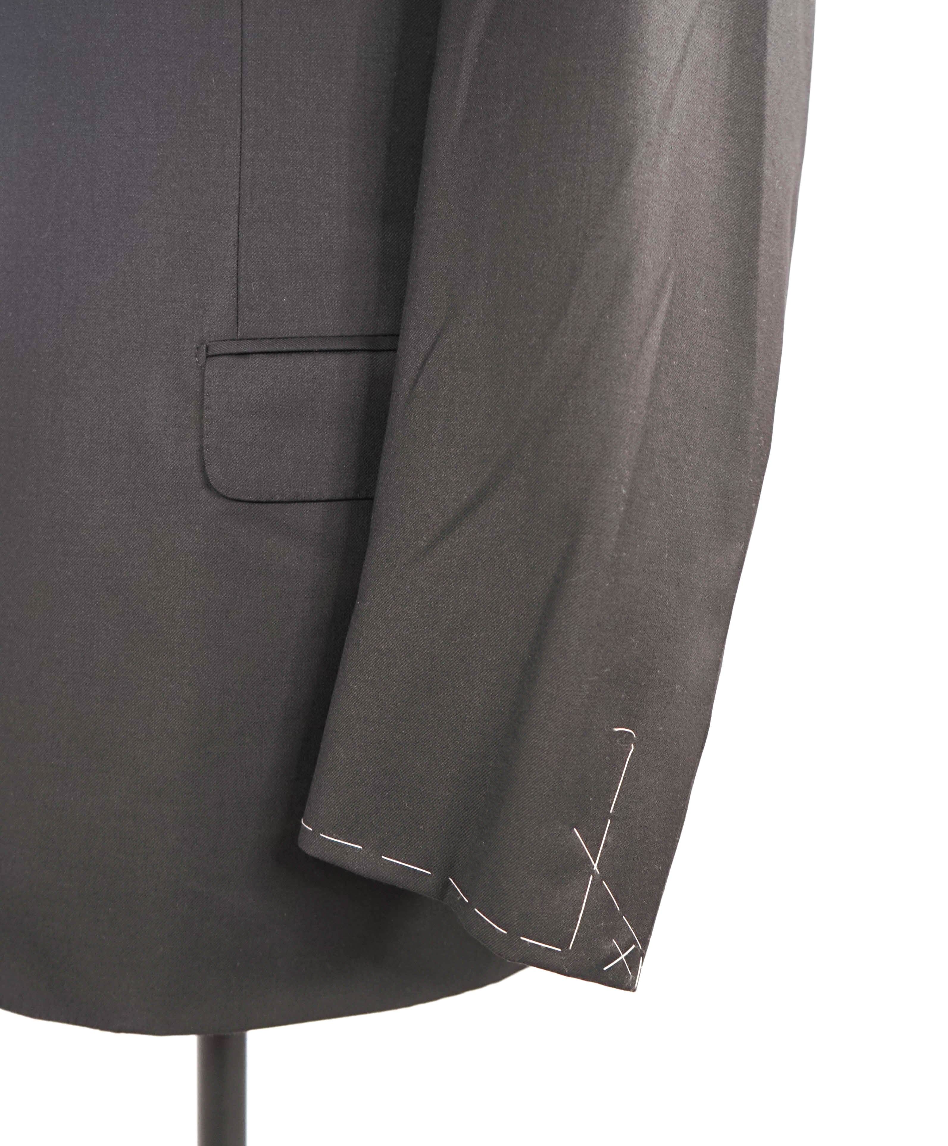 $6300 BRIONI - Classic Solid Black 2-Btn *CELEB FAVE* 160's Suit - 46R