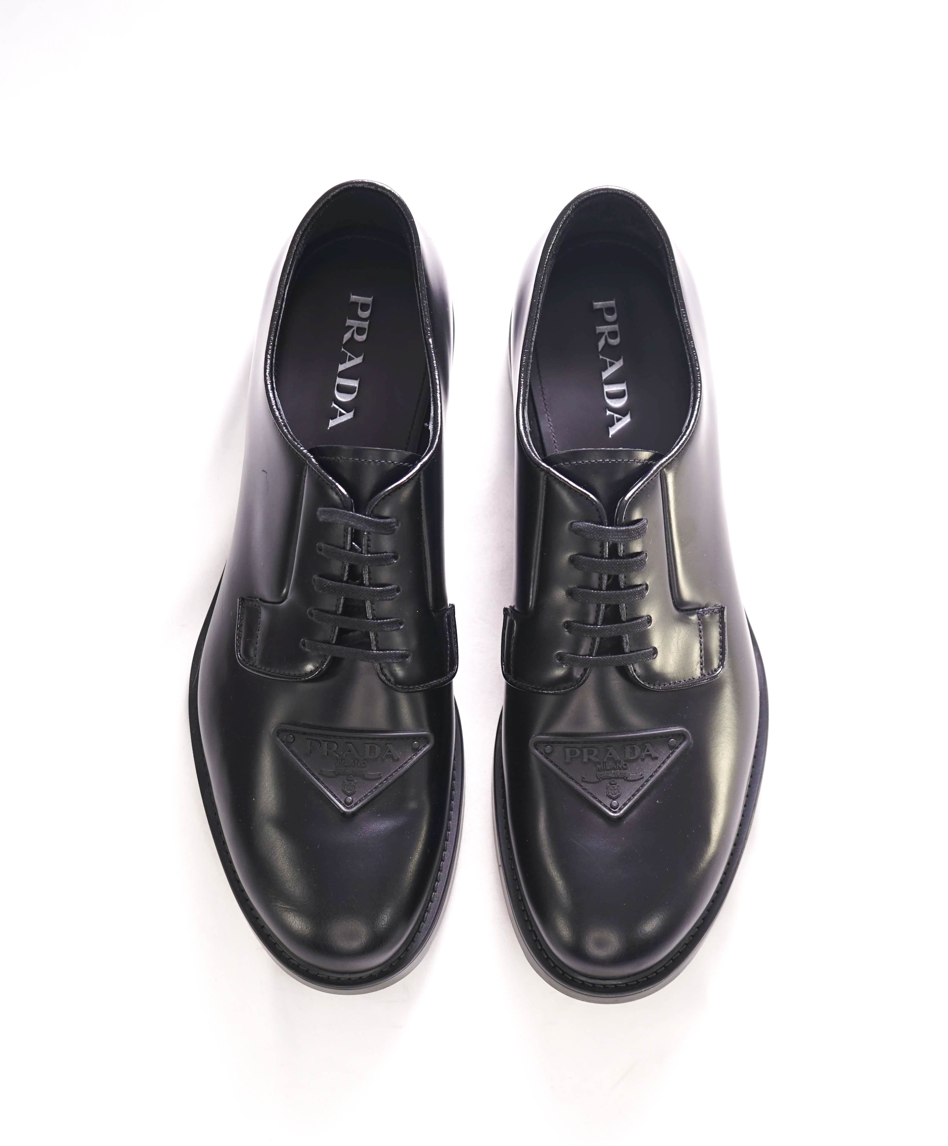 $1,150 PRADA - Black Brushed Triangle Plaque Leather Derby Lace-Ups - 12 US (11 Prada)