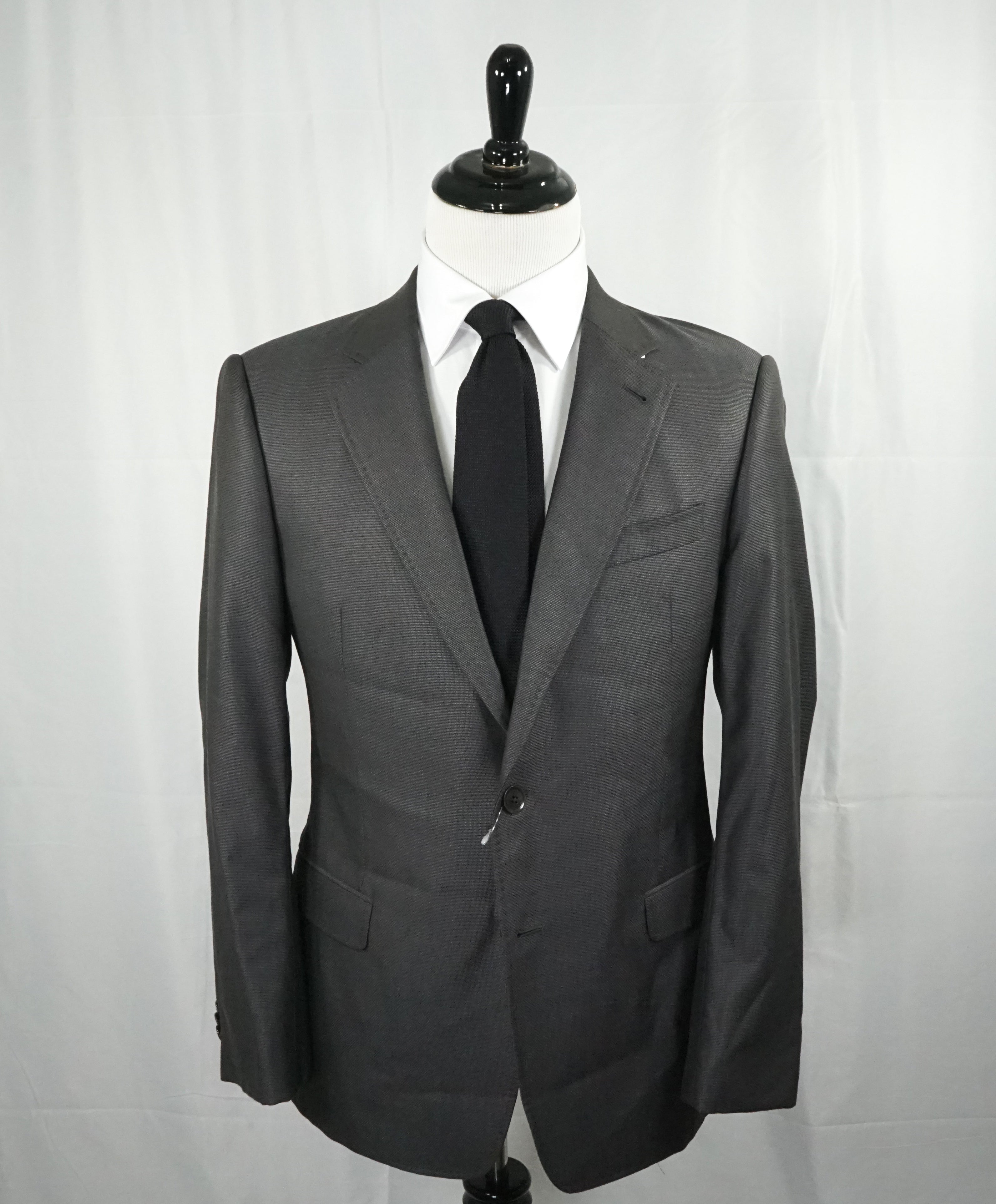 ARMANI COLLEZIONI - “Su Misura” ITALY Wool & Silk Side Tabs Suit - 40R