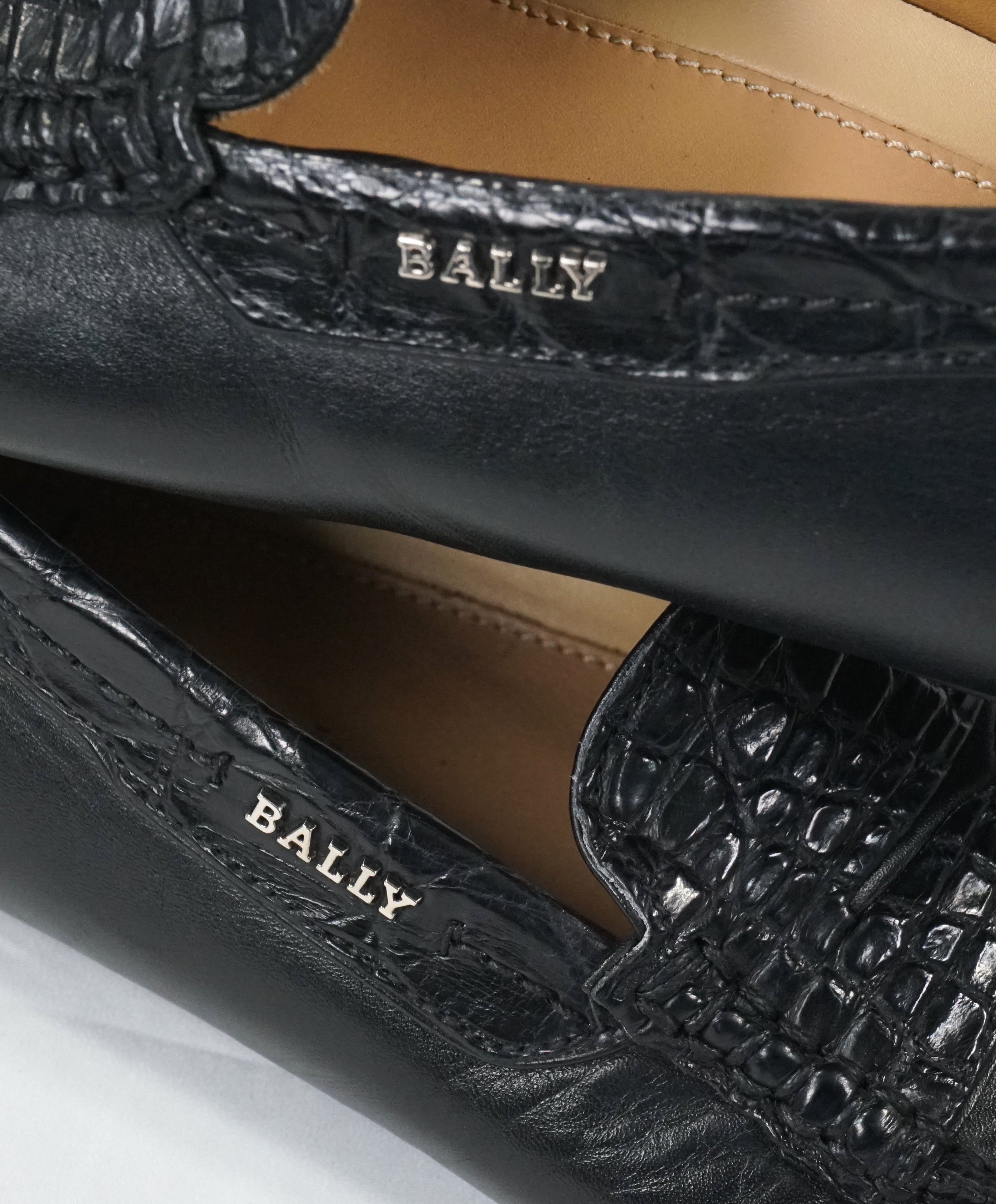 BALLY - “DRAKEFORD” Genuine Alligator Skin Penny Loafers - 8