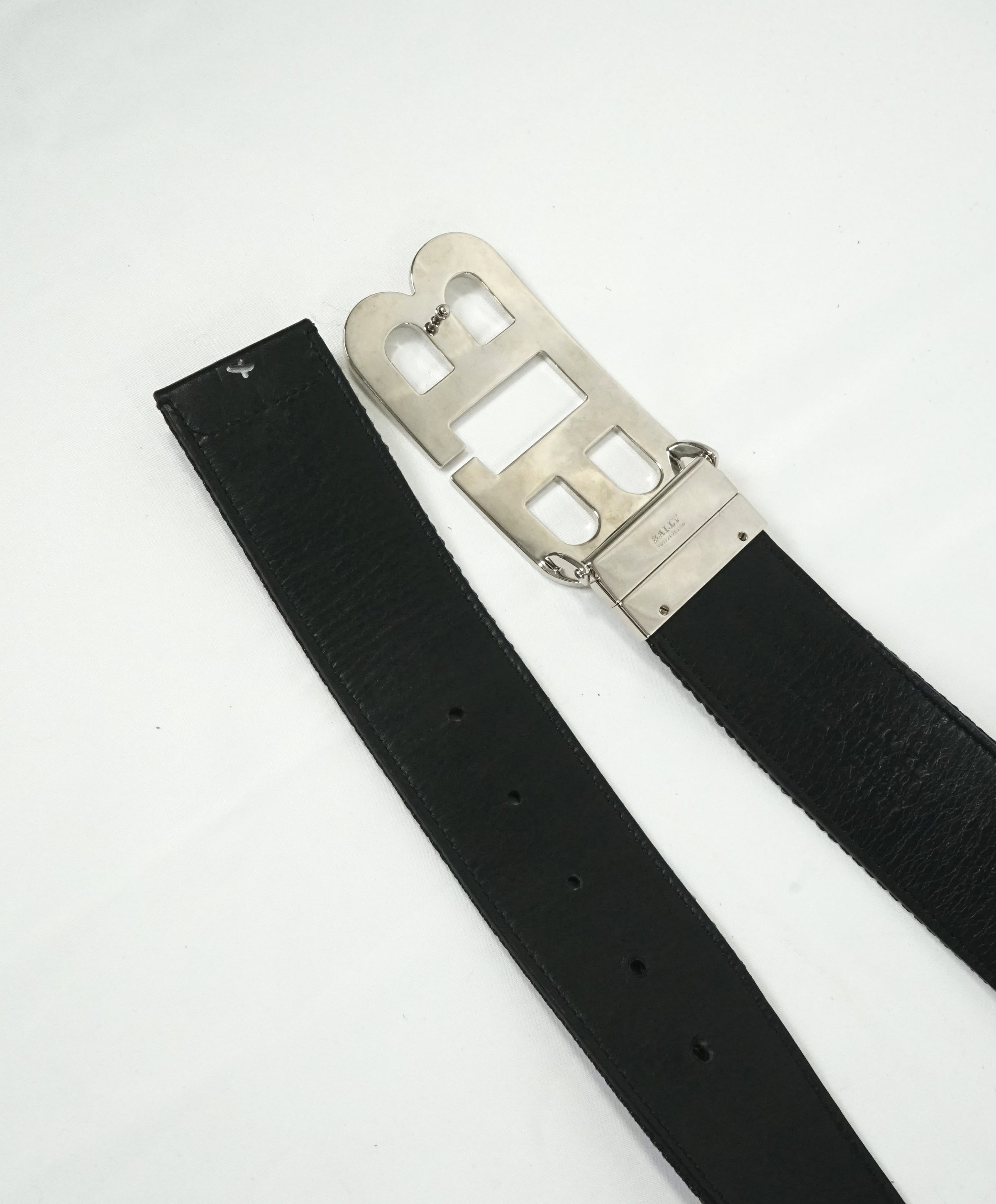 BALLY - Mirror B Buckle Fabric & Leather Reversible Belt - 42W