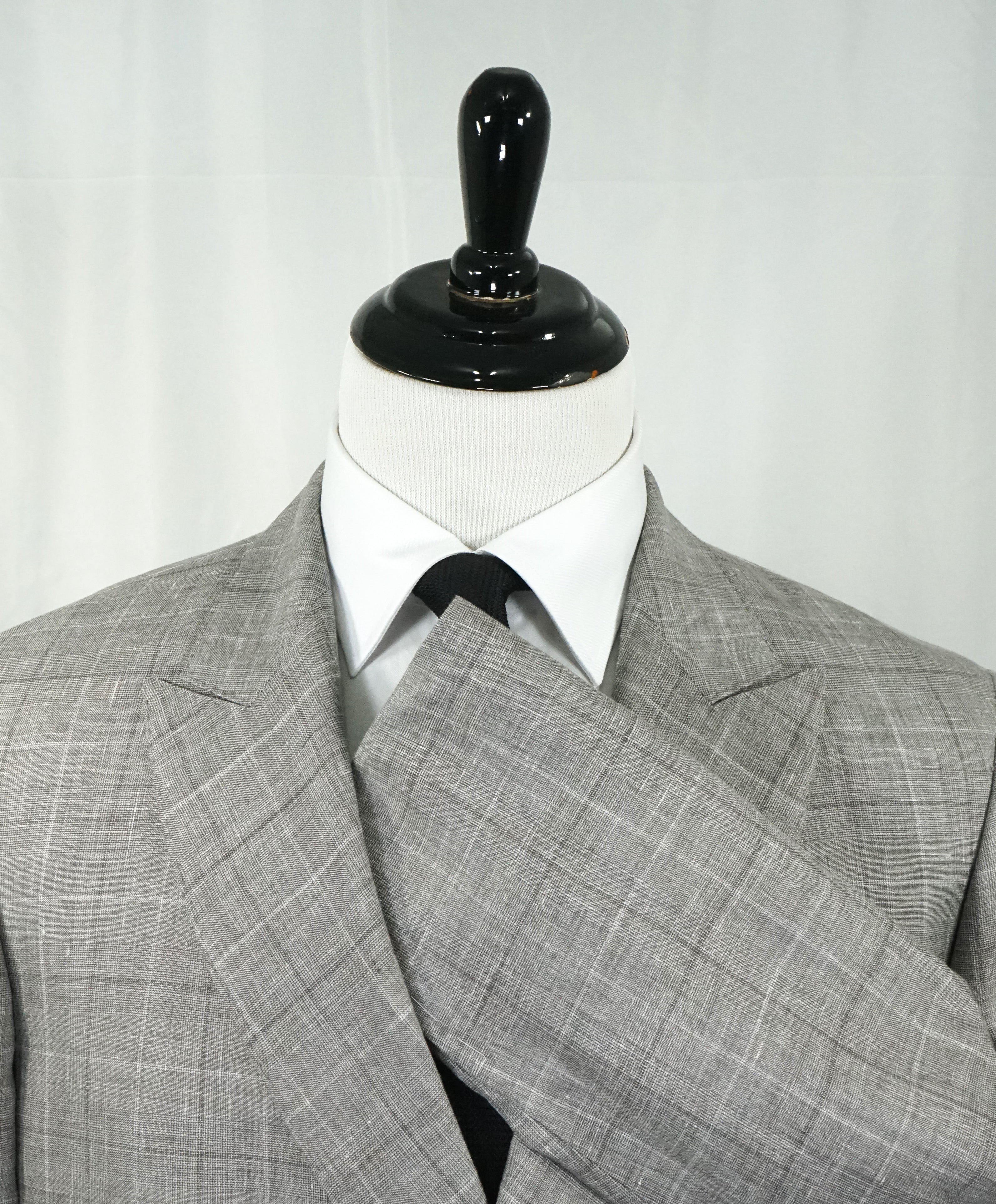 BRUNELLO CUCINELLI - Wool/Linen/Silk Plaid Double Breasted Gray Suit - 44R