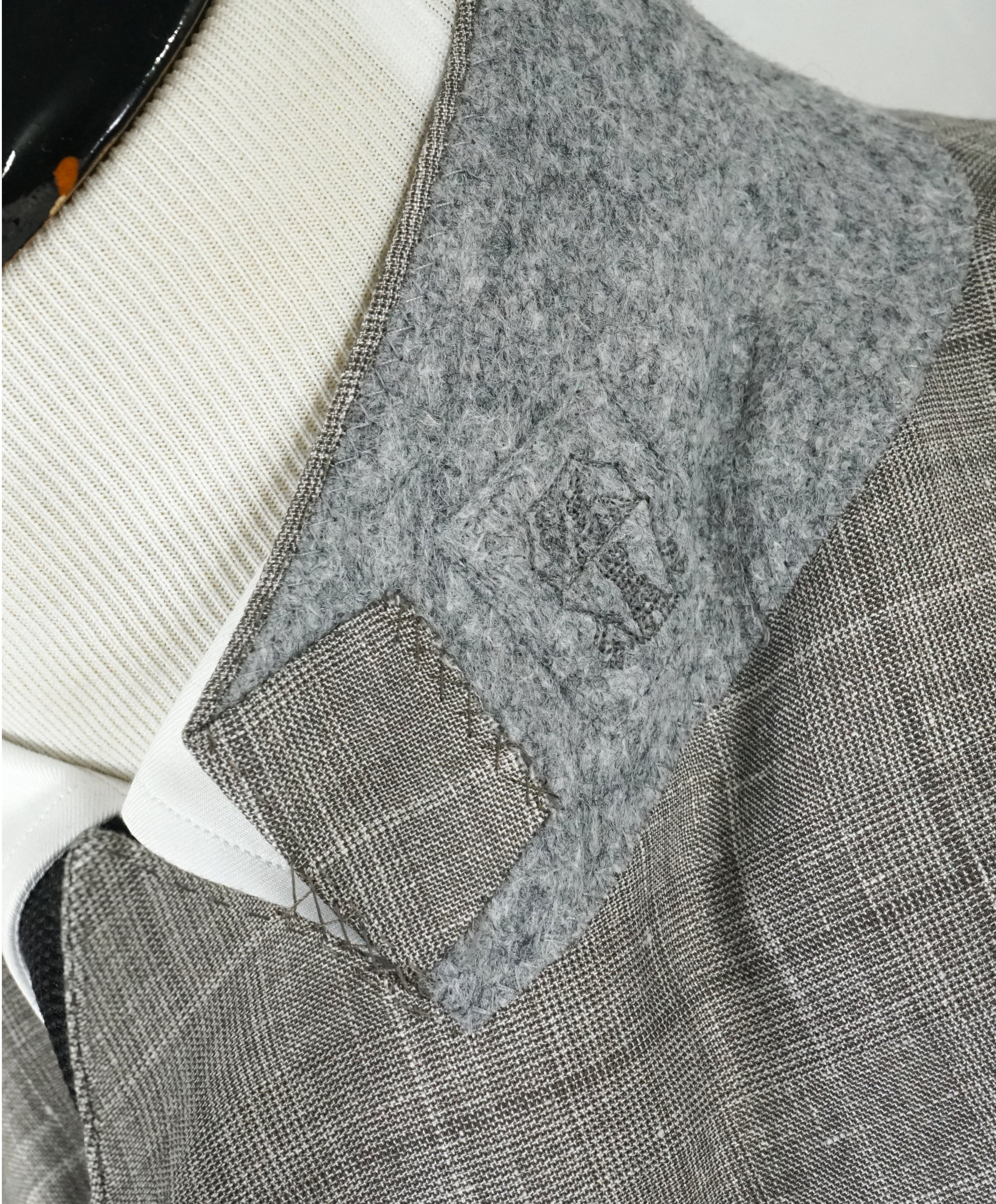 BRUNELLO CUCINELLI - Wool/Linen/Silk Plaid Double Breasted Gray Suit - 44R