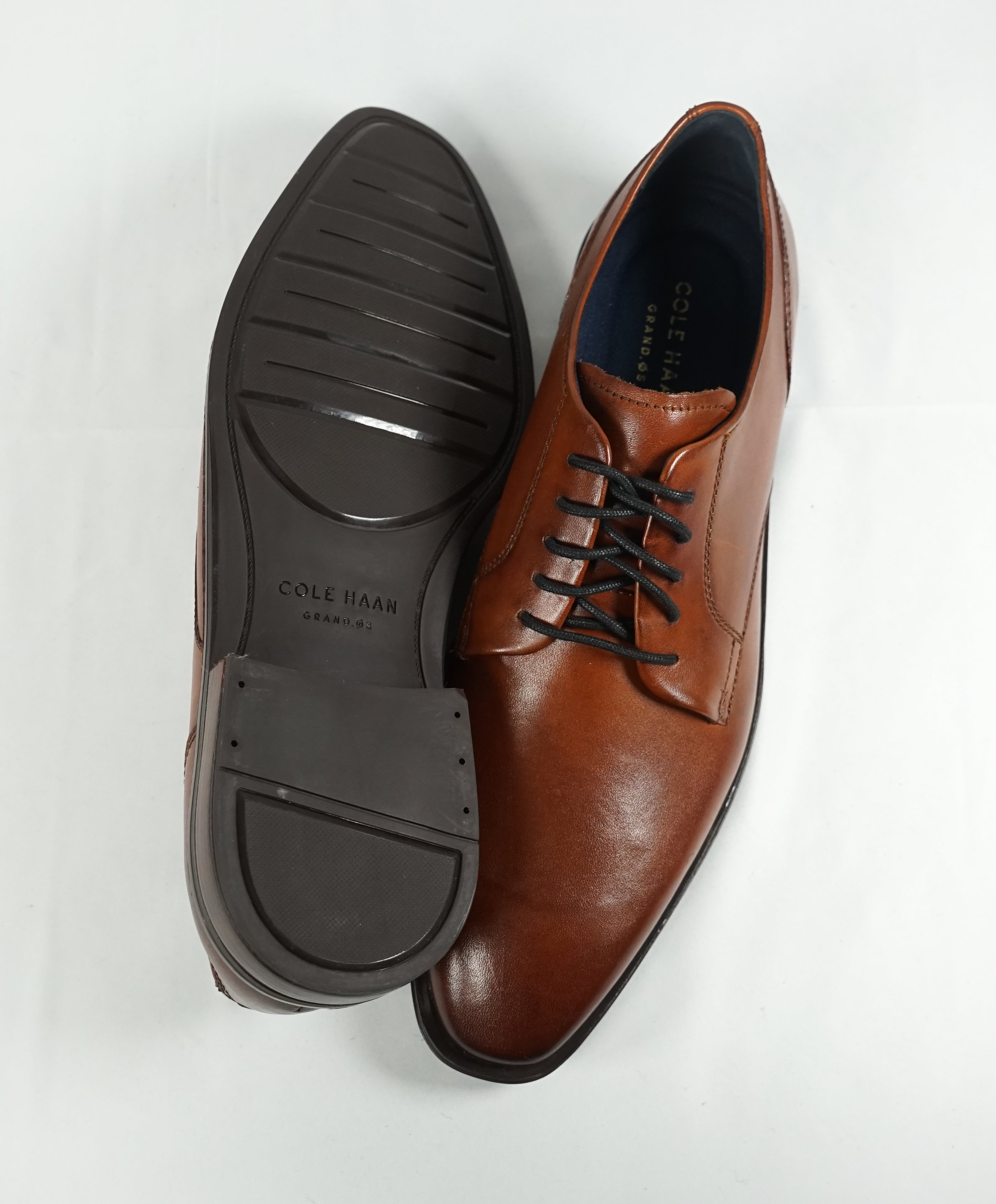 COLE HAAN - Air Grand OS Sleek Brown Oxfords Padde Insole - 10.5