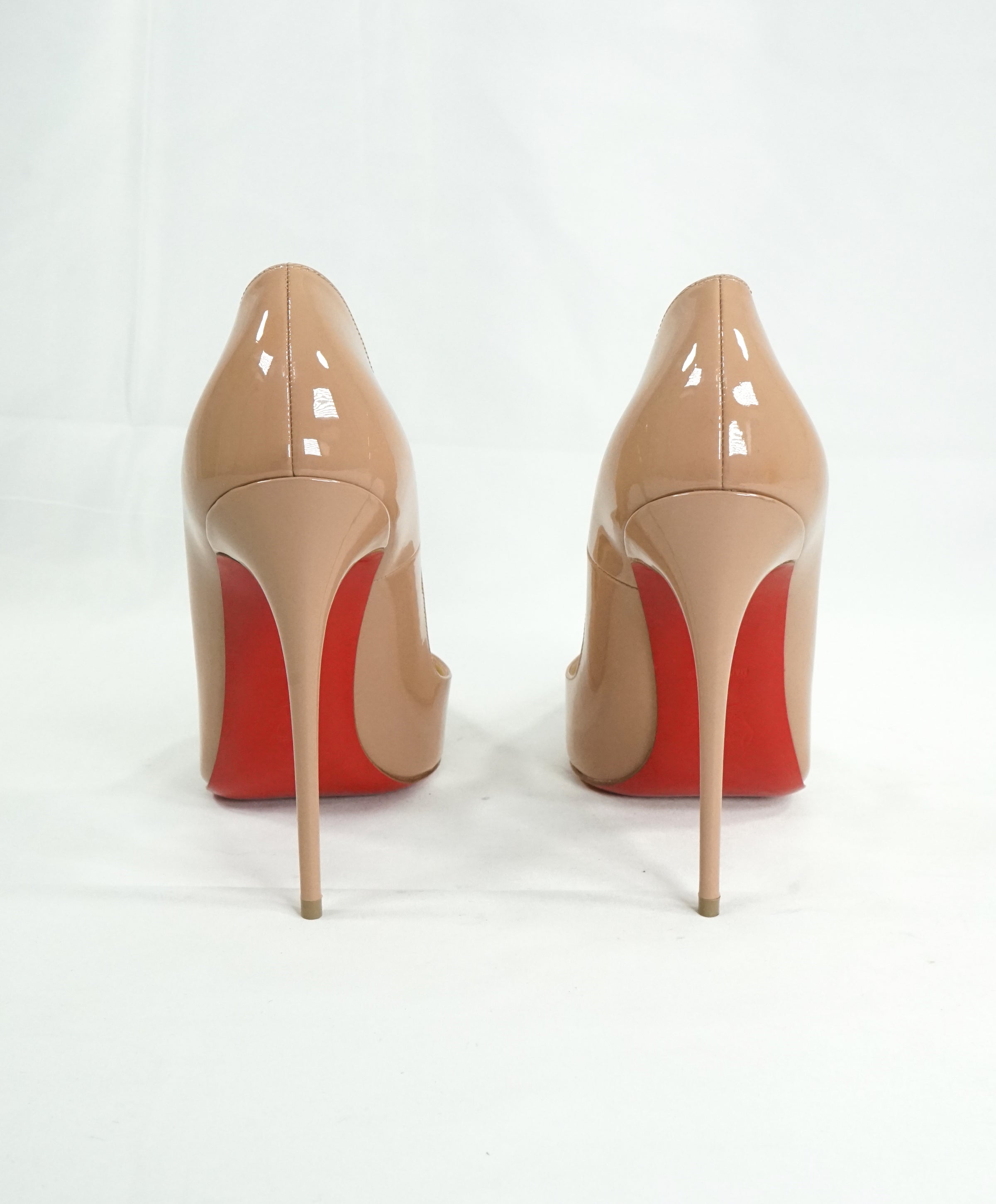 Christian Louboutin So Kate Nude Pump Size 38.5 (Fits U.S. size 7 or 7 –  Eternal Style