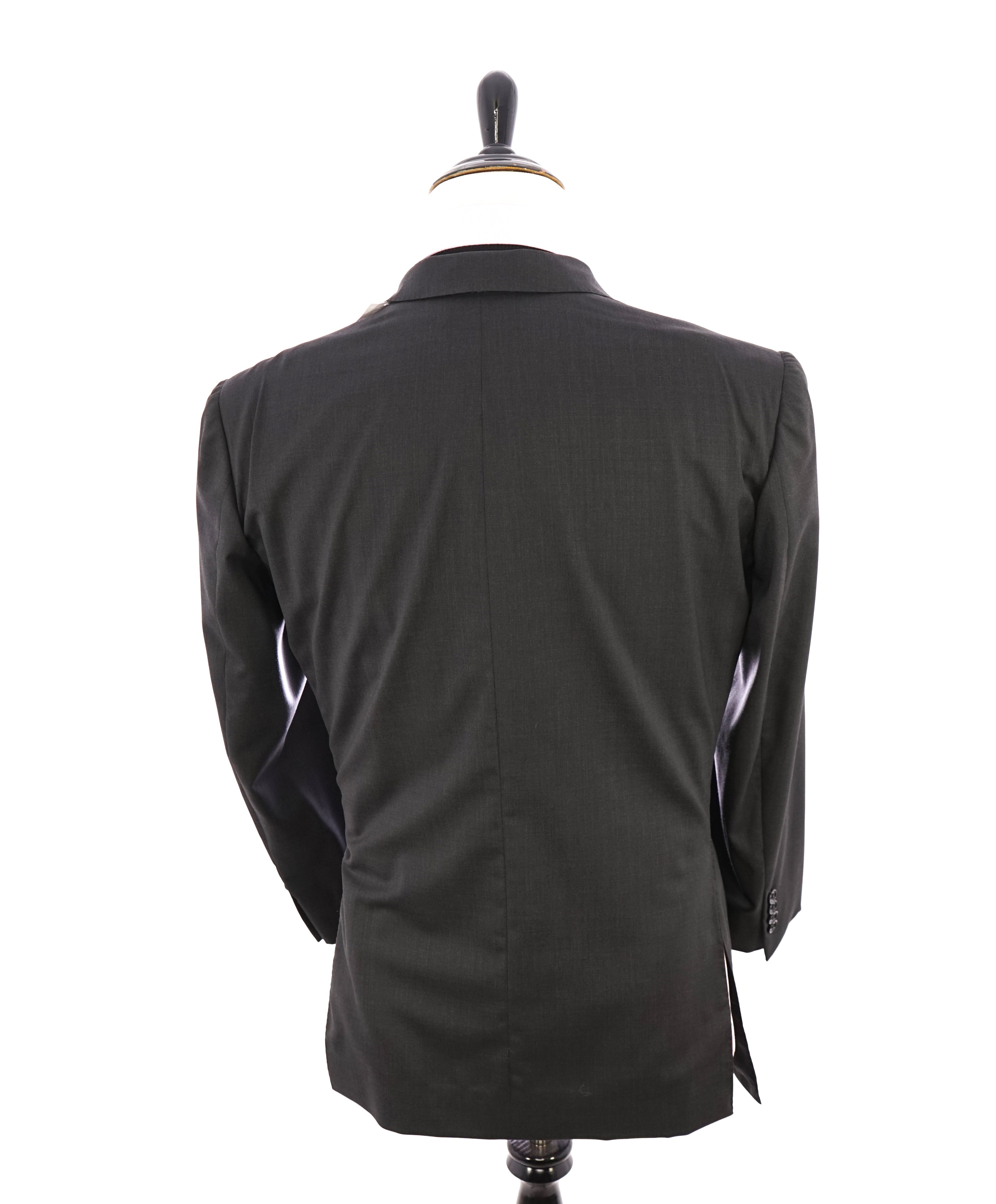 $1,995 RALPH LAUREN BLACK LABEL - "Anthony" Gray Notch lapel Suit - 44R