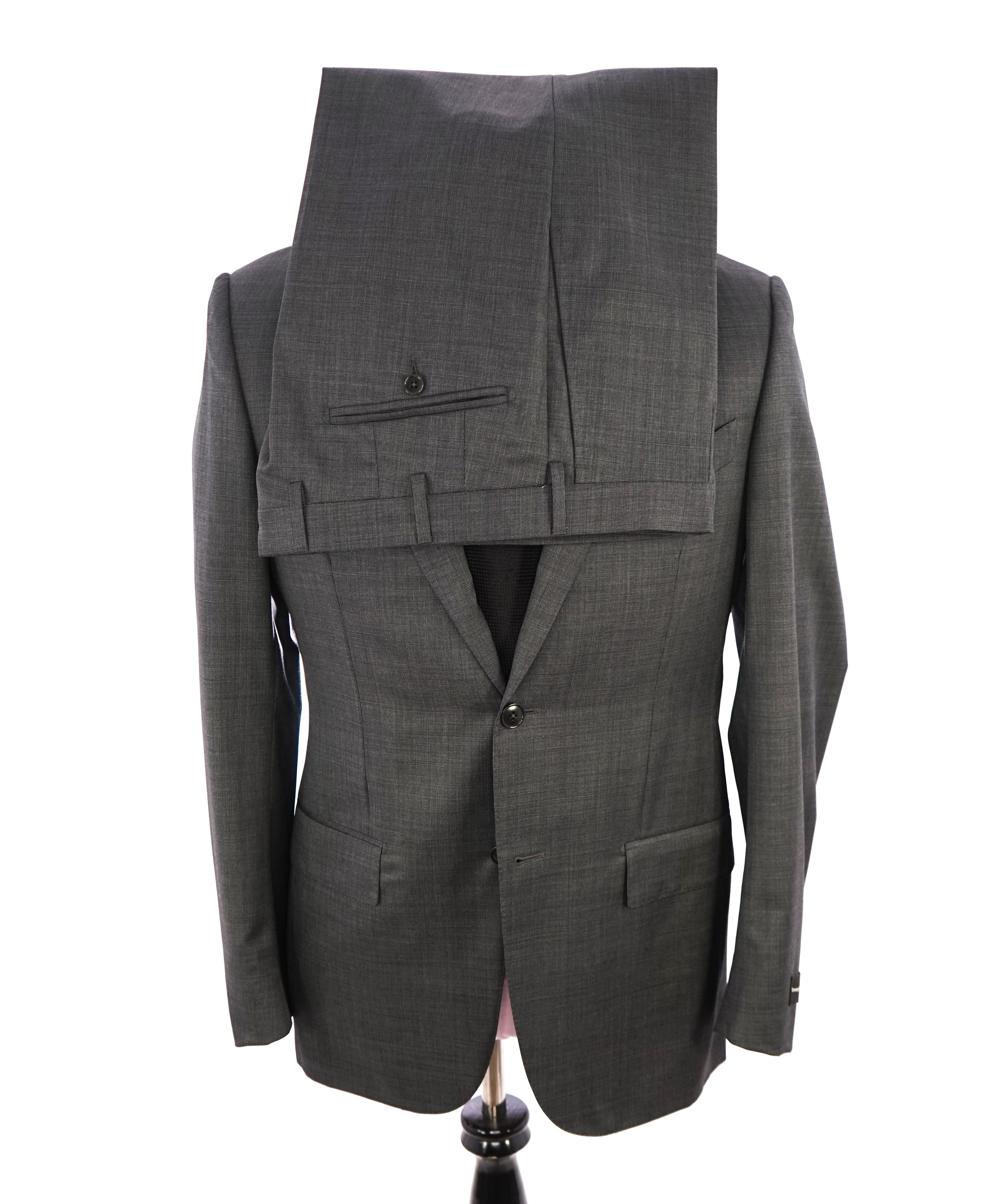 ERMENEGILDO ZEGNA - “Multiseason" Gray Birdseye Notch Lapel Suit - 38R