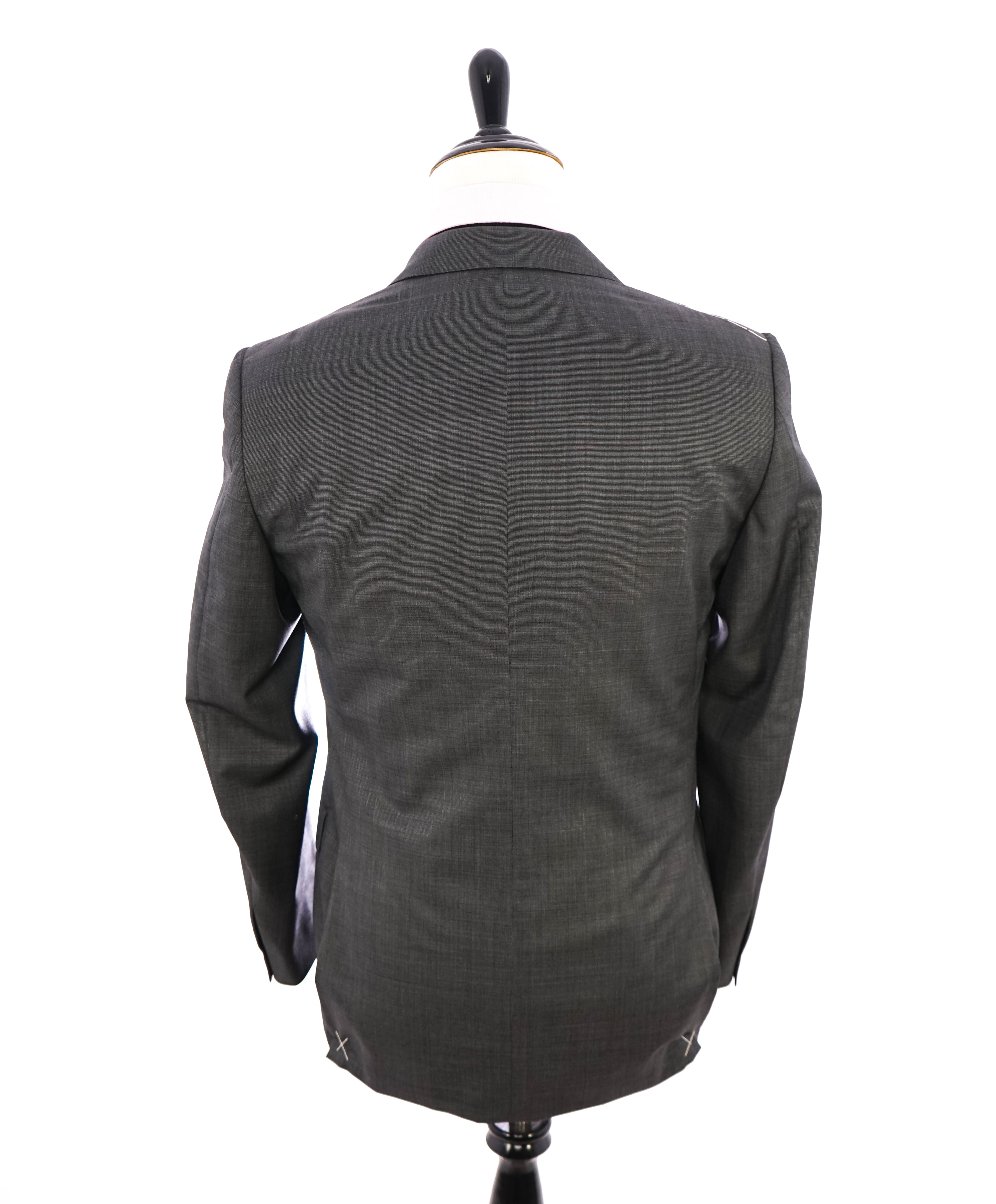 ERMENEGILDO ZEGNA - “Multiseason" Gray Birdseye Notch Lapel Suit - 38R