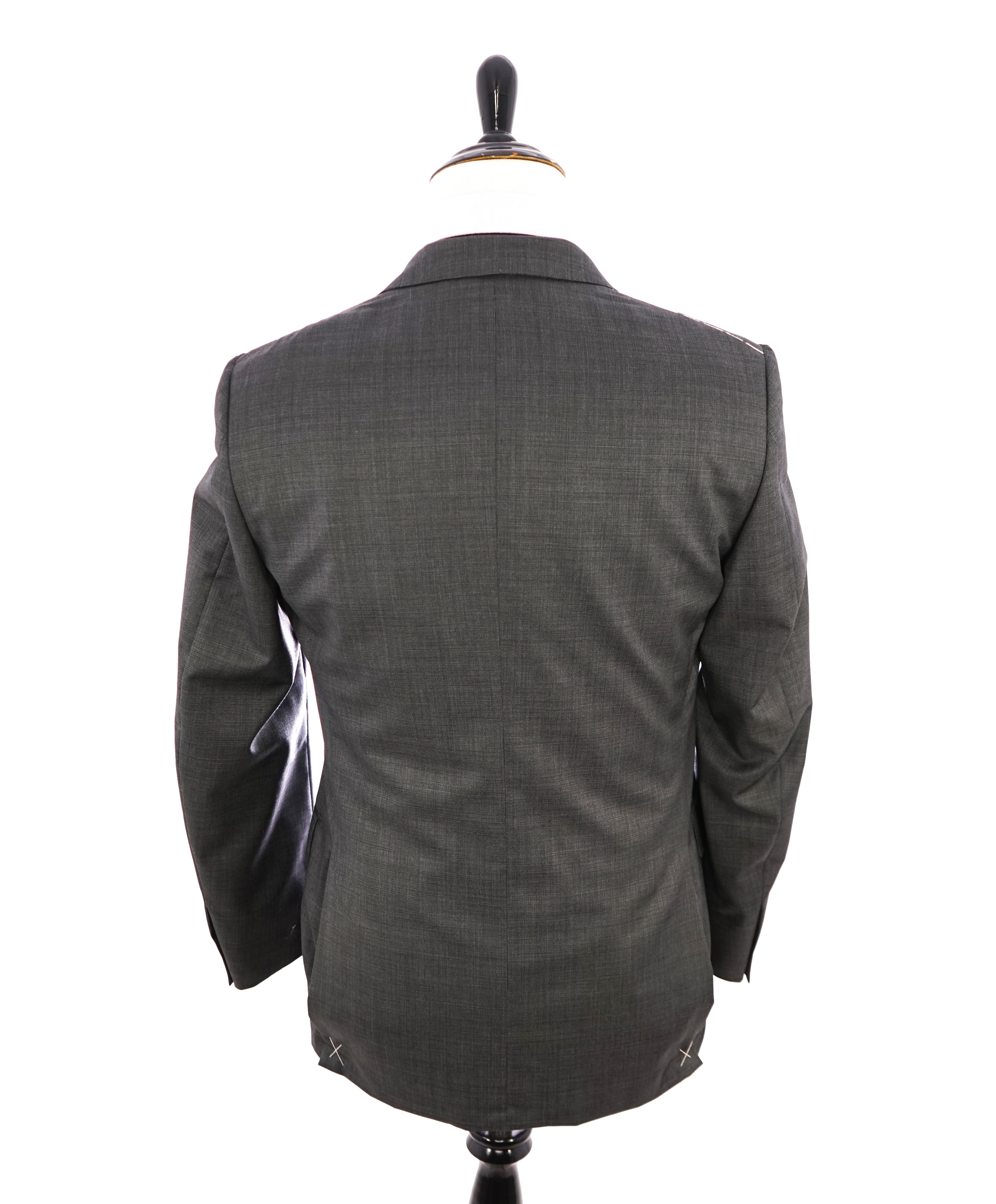 ERMENEGILDO ZEGNA - “Multiseason" Gray Birdseye Notch Lapel Suit - 38R