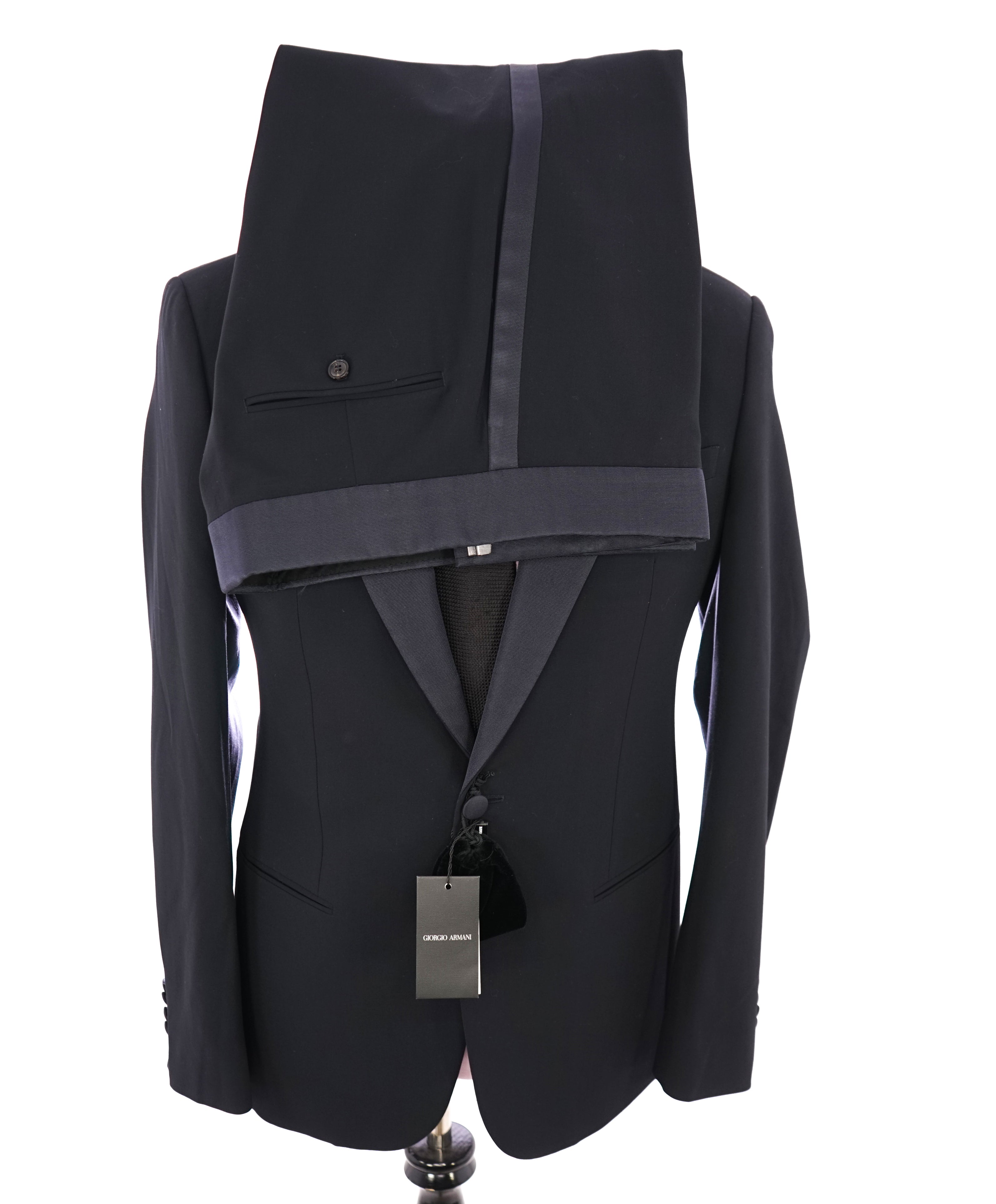 GIORGIO ARMANI - "SOHO" Midnight Blue SILK LINED Peak Lapel Tuxedo - 40R