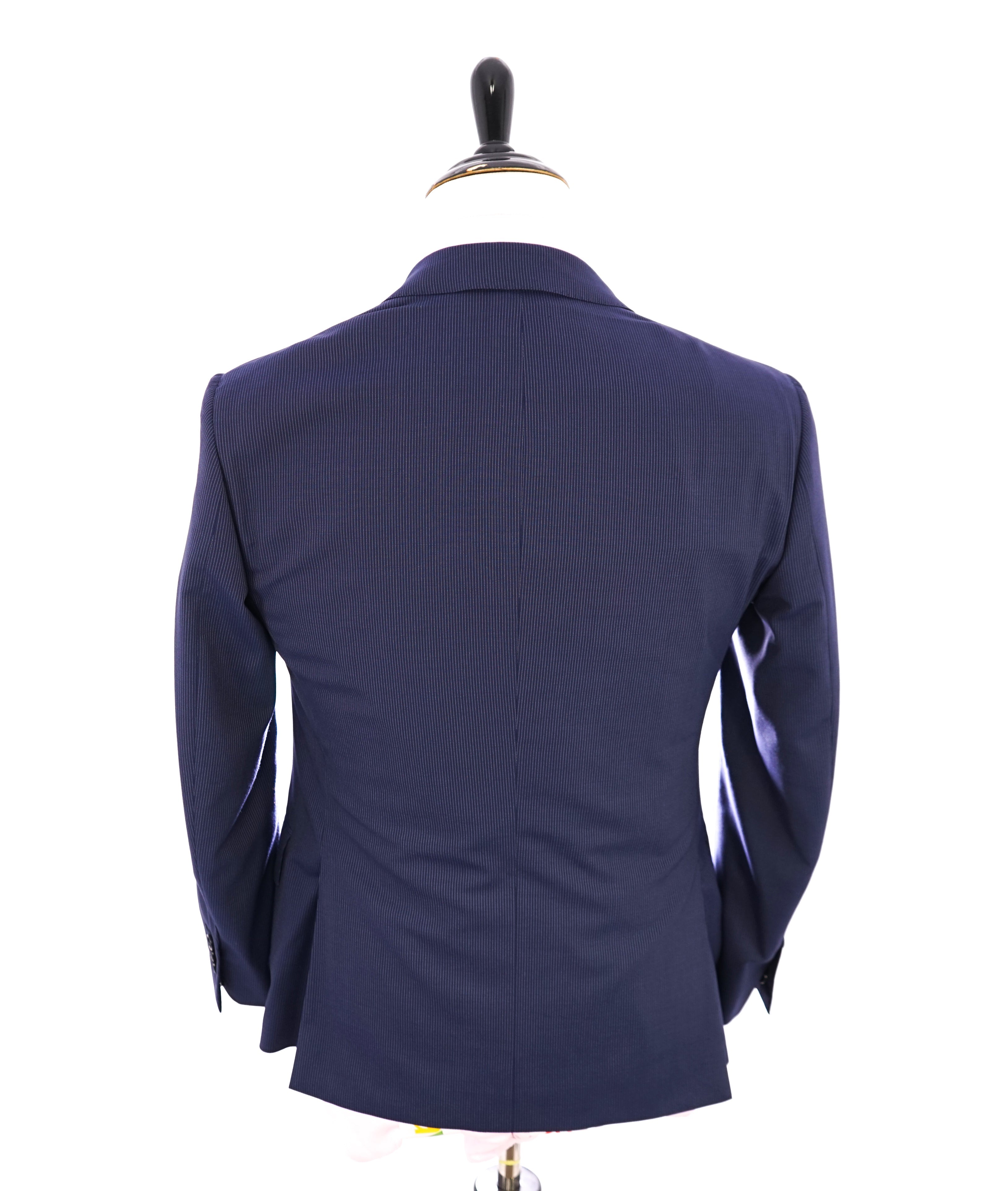 ERMENEGILDO ZEGNA - By SAKS FIFTH AVENUE Medium Blue Modern Fit Suit - 40S