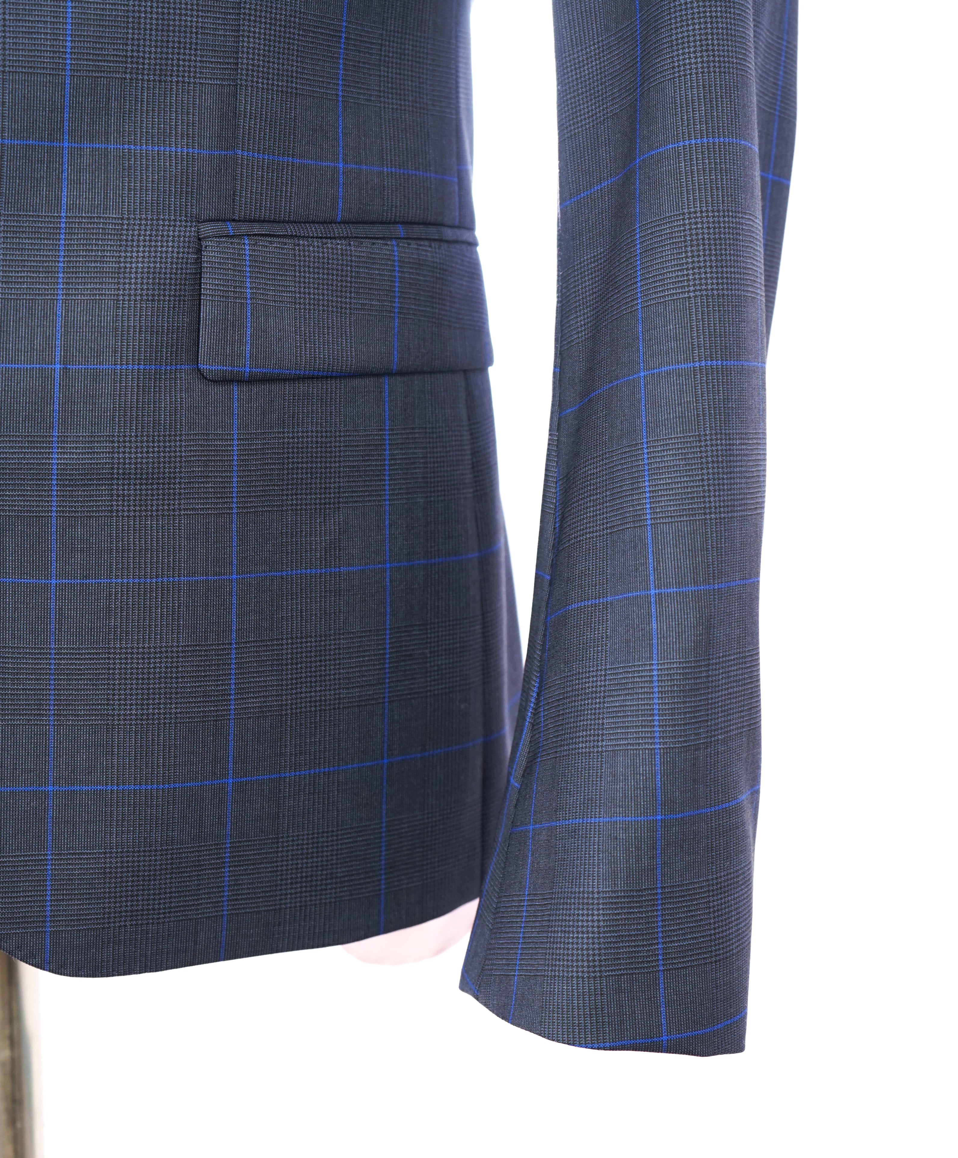 HUGO BOSS - Super 100's Bold Blue Check Plaid Slim Blazer - 38R