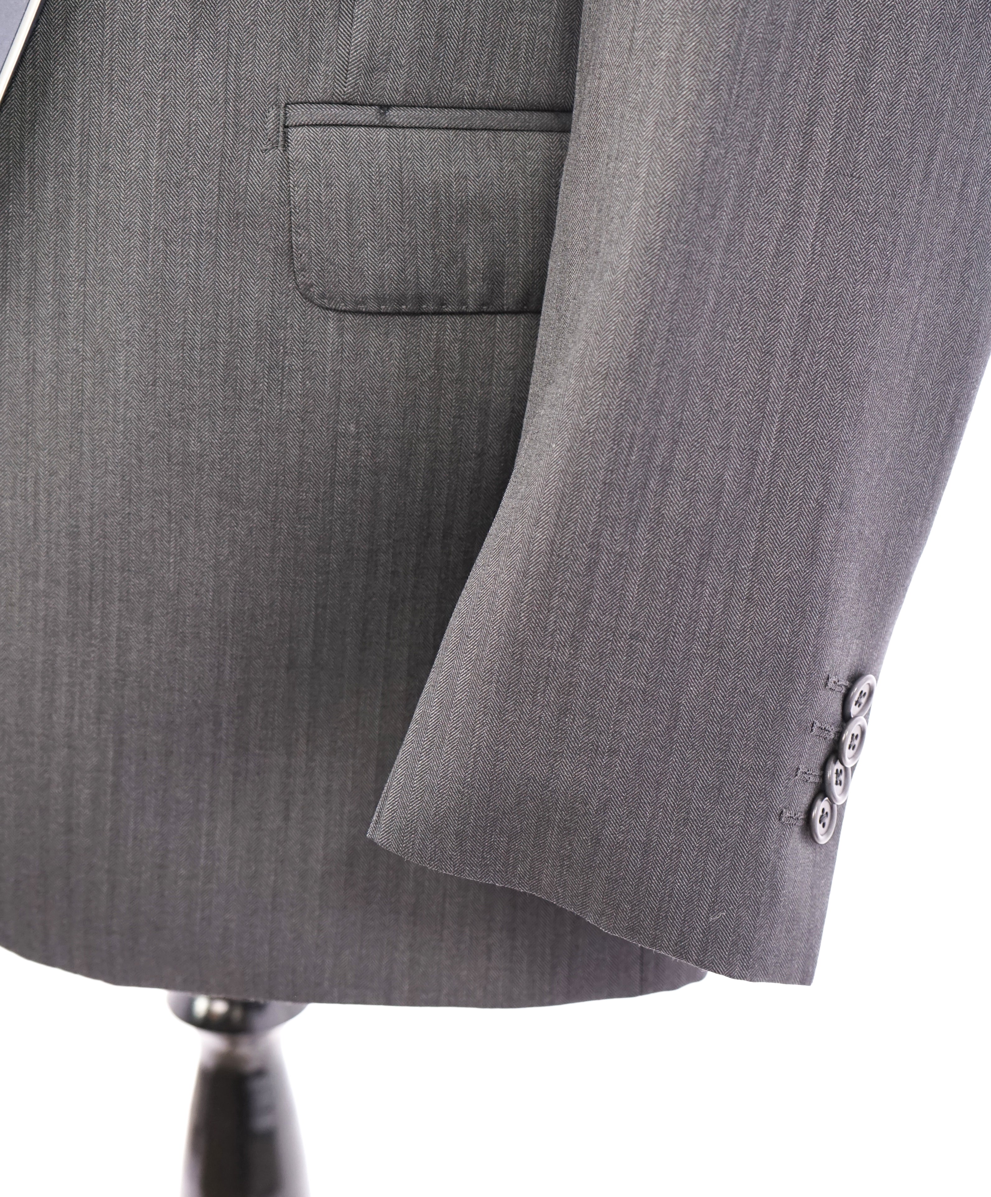 ERMENEGILDO ZEGNA - By SAKS FIFTH AVENUE "SLIM" Herringbone Gray Suit - 40R