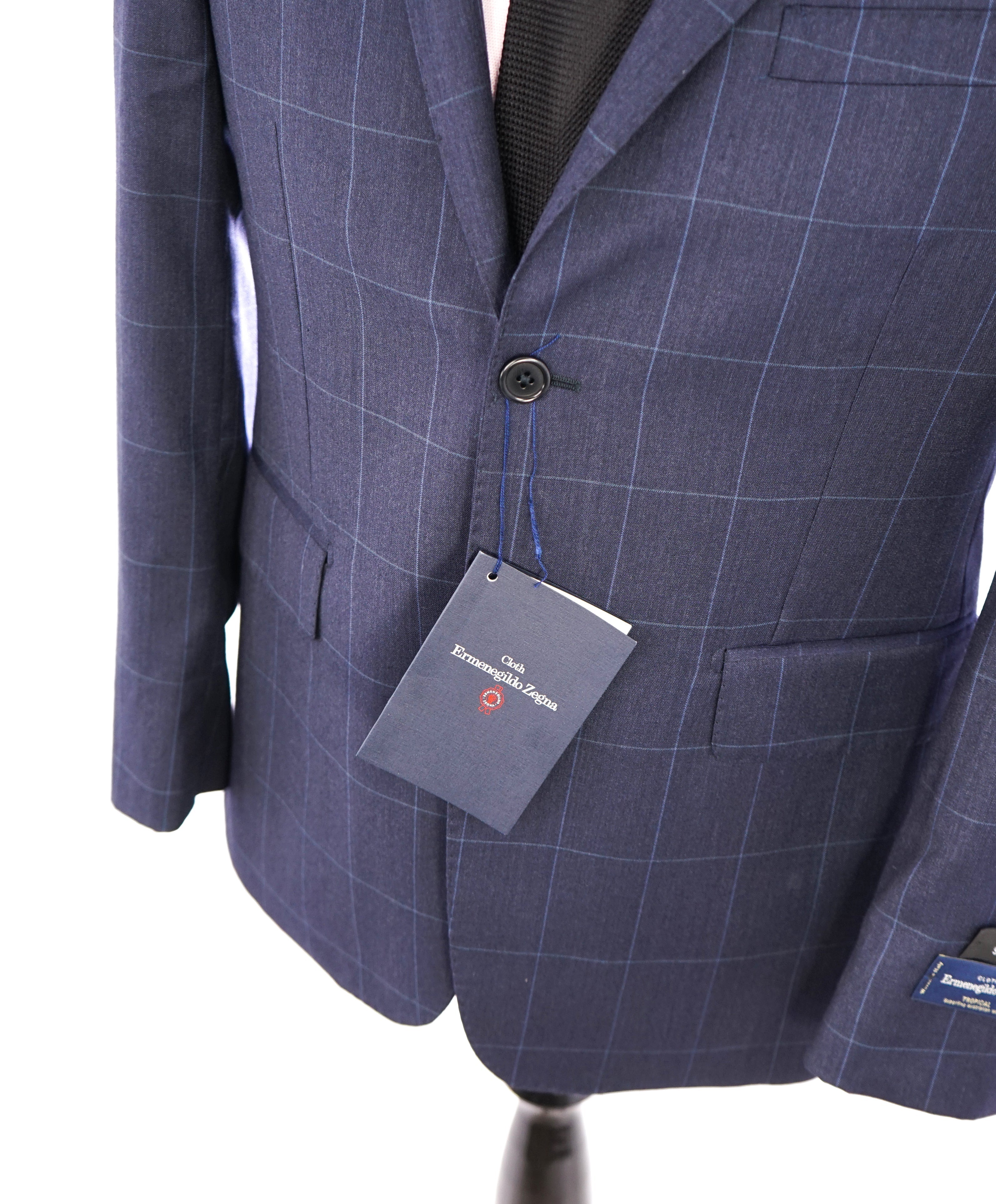 ERMENEGILDO ZEGNA - By SAKS FIFTH AVENUE "Tropical Light Wool" Suit - 38S