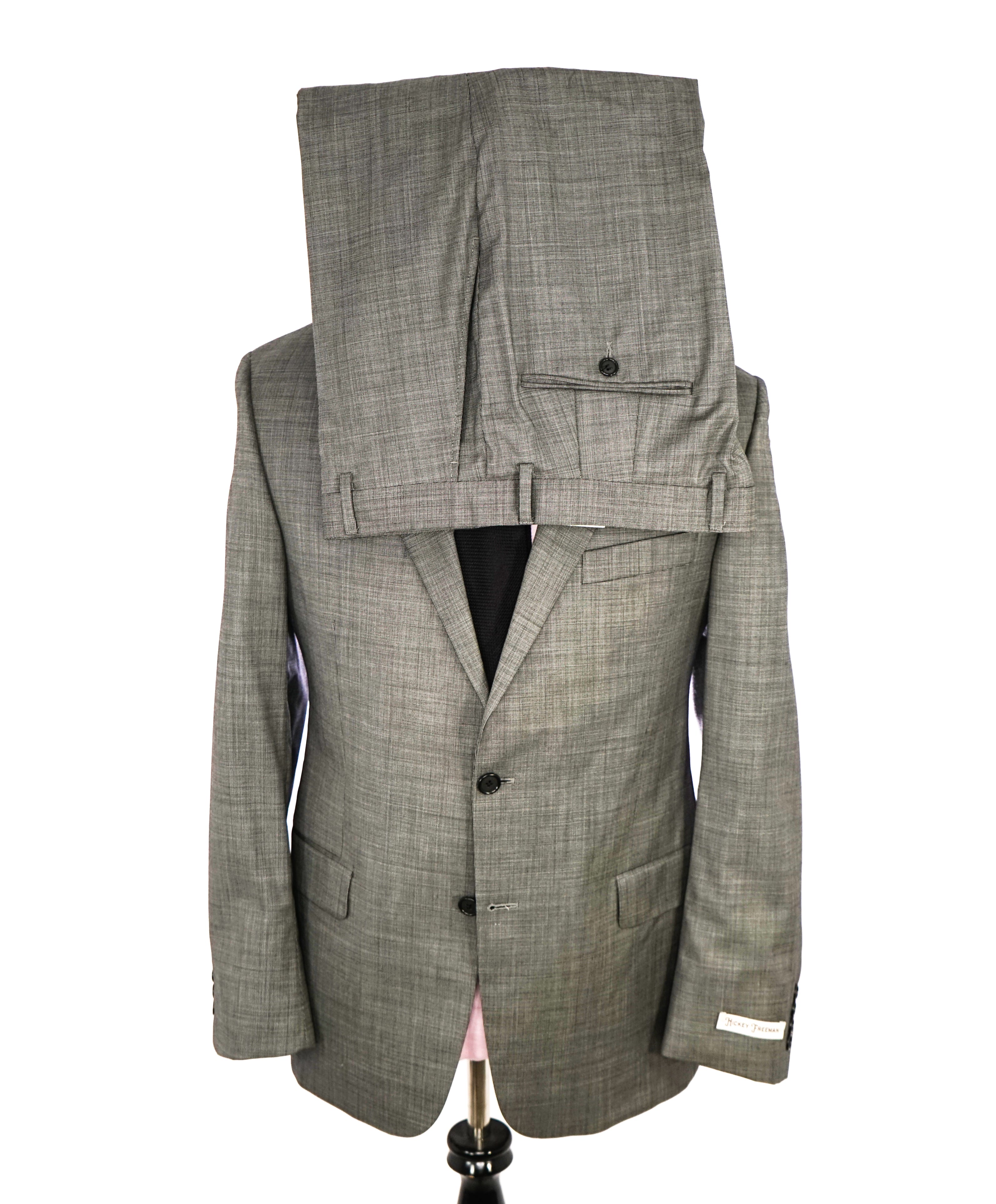 HICKEY FREEMAN - Gray Check *Salt n' Pepper* "Milburn ii" Notch Lapel Suit - 42R