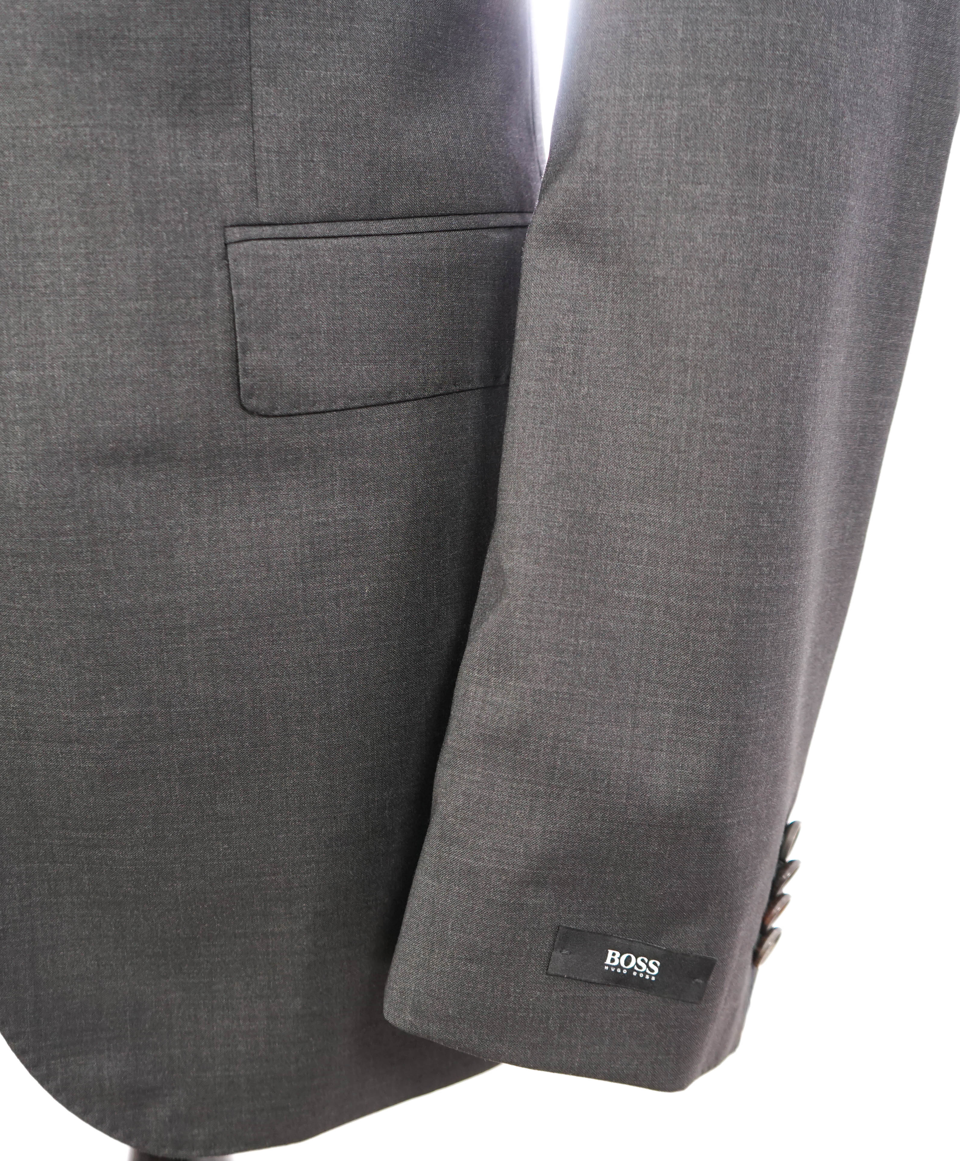 HUGO BOSS - Gray Solid *CLOSET STAPLE* Super 100 Wool Suit - 42L