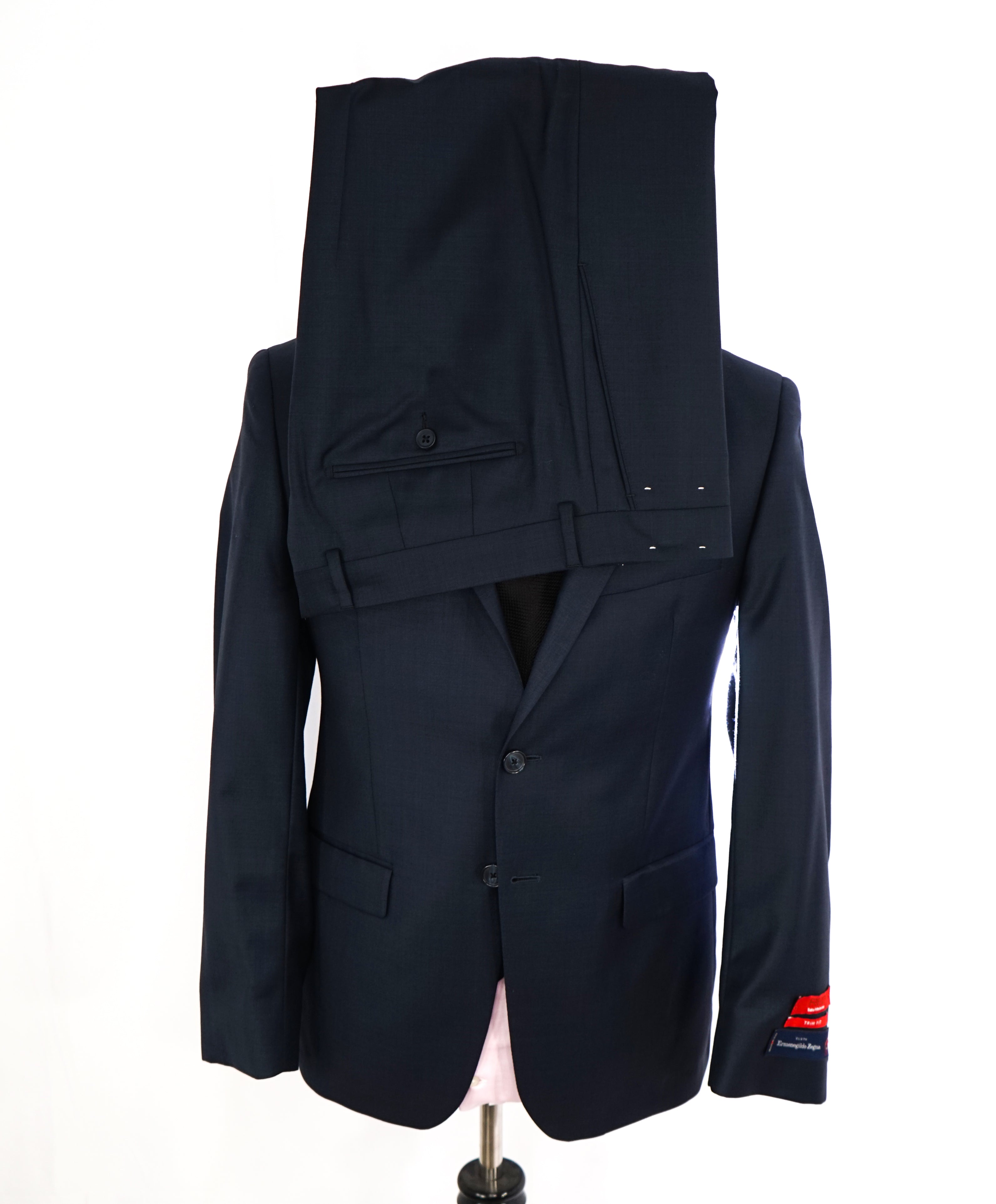 ERMENEGILDO ZEGNA - By SAKS FIFTH AVENUE "Trim Fit" Steel Blue Suit - 40S