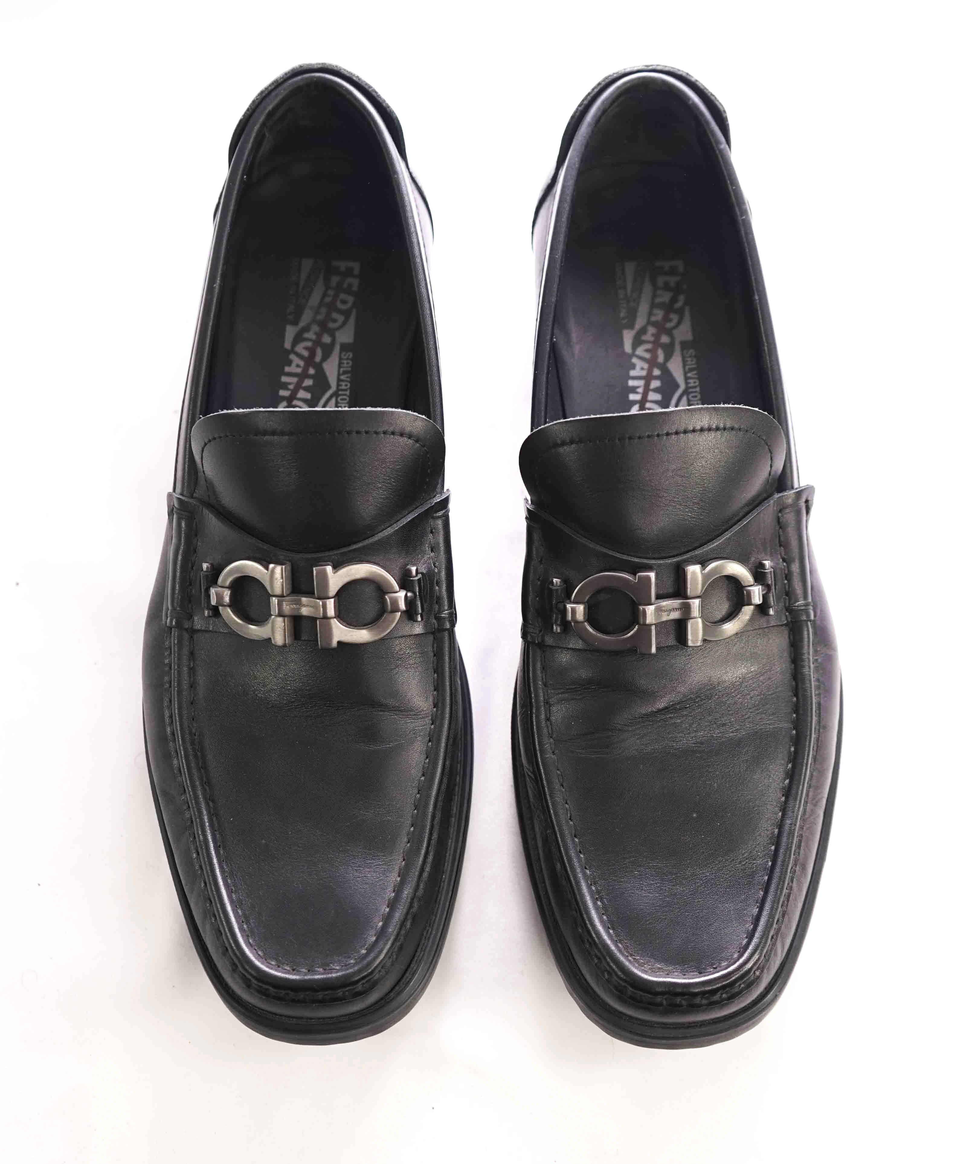 SALVATORE FERRAGAMO - "MASTER" Black Lug Sole Gancini Loafer - 10.5 D