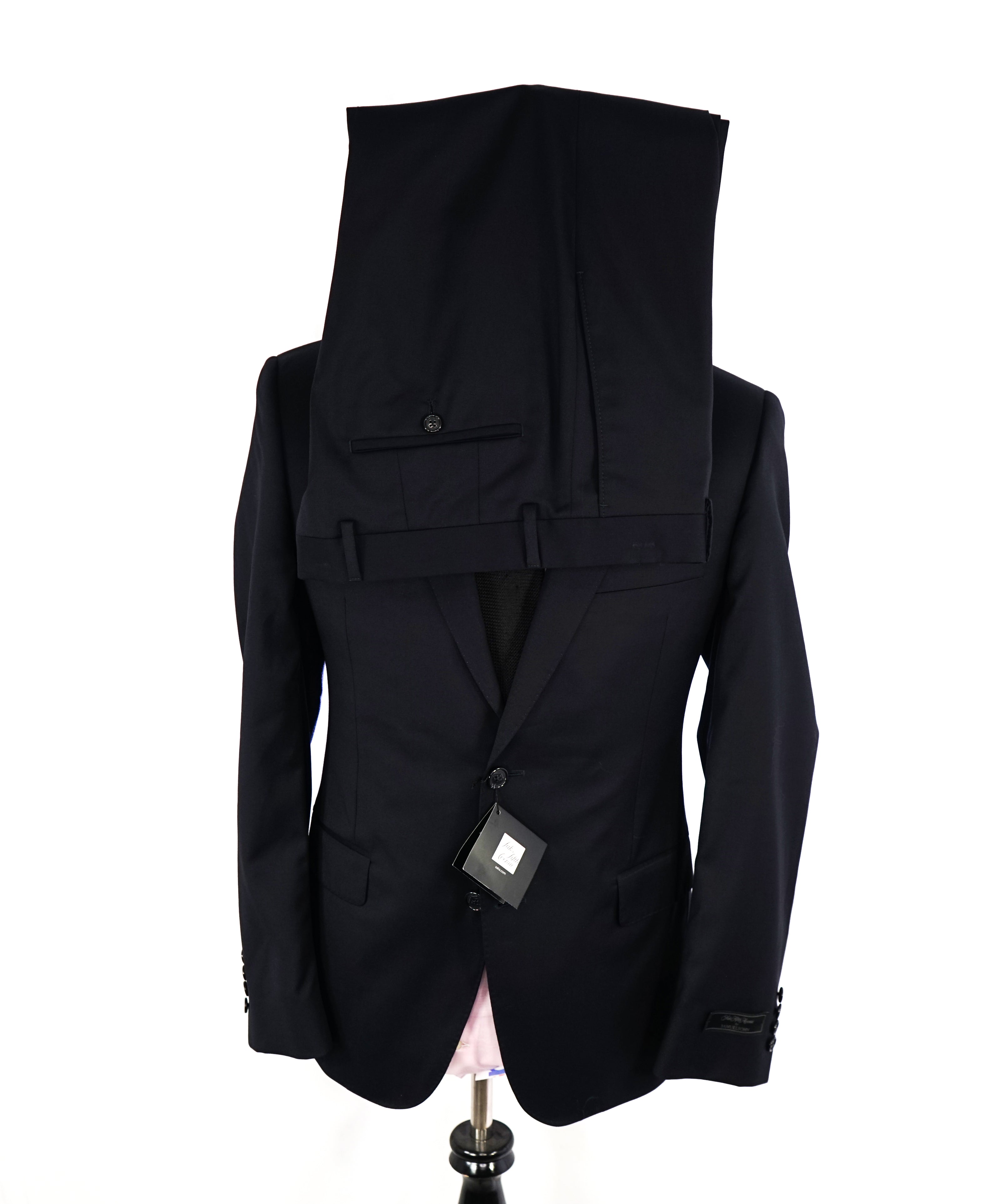 SAMUELSOHN - "REDA" Super 120's Performance Wool Navy Suit - 40R