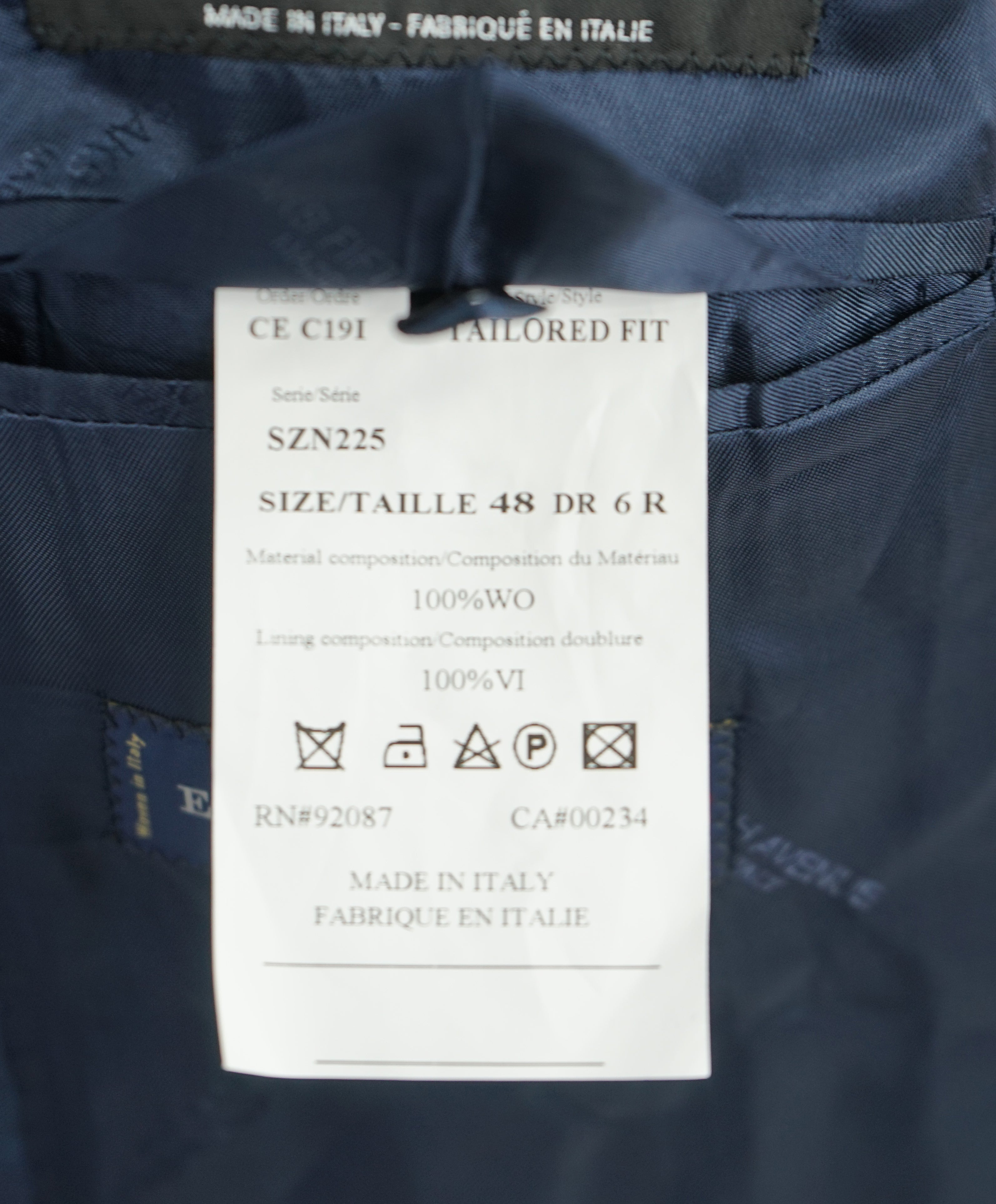 ERMENEGILDO ZEGNA - By SFA *TRAVELLER/ AUSTRALIAN WOOL* Blue Check Suit - 48R