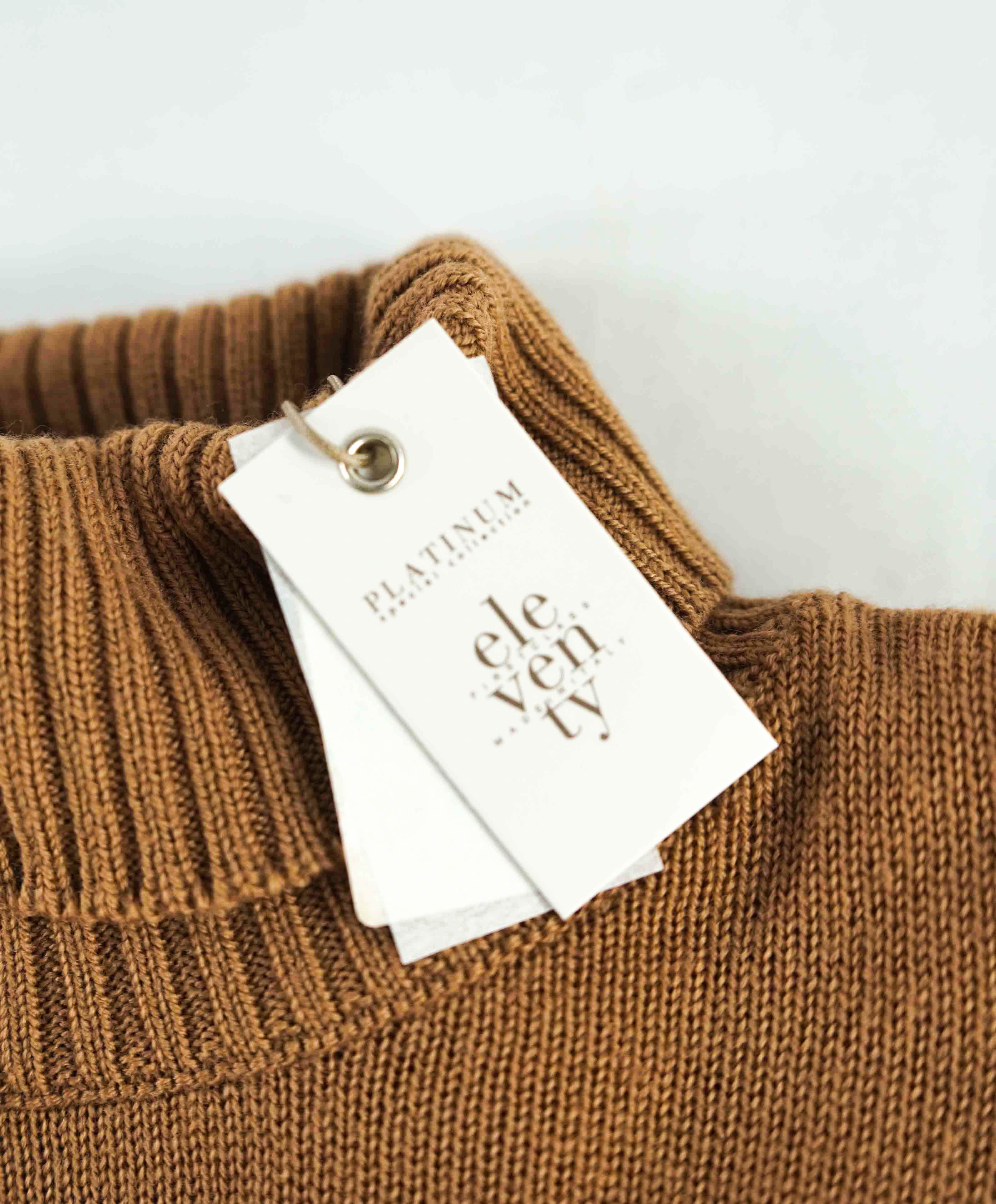 $595 ELEVENTY - Tobacco Brown *PLATINUM* Wool Turtleneck Sweater - M