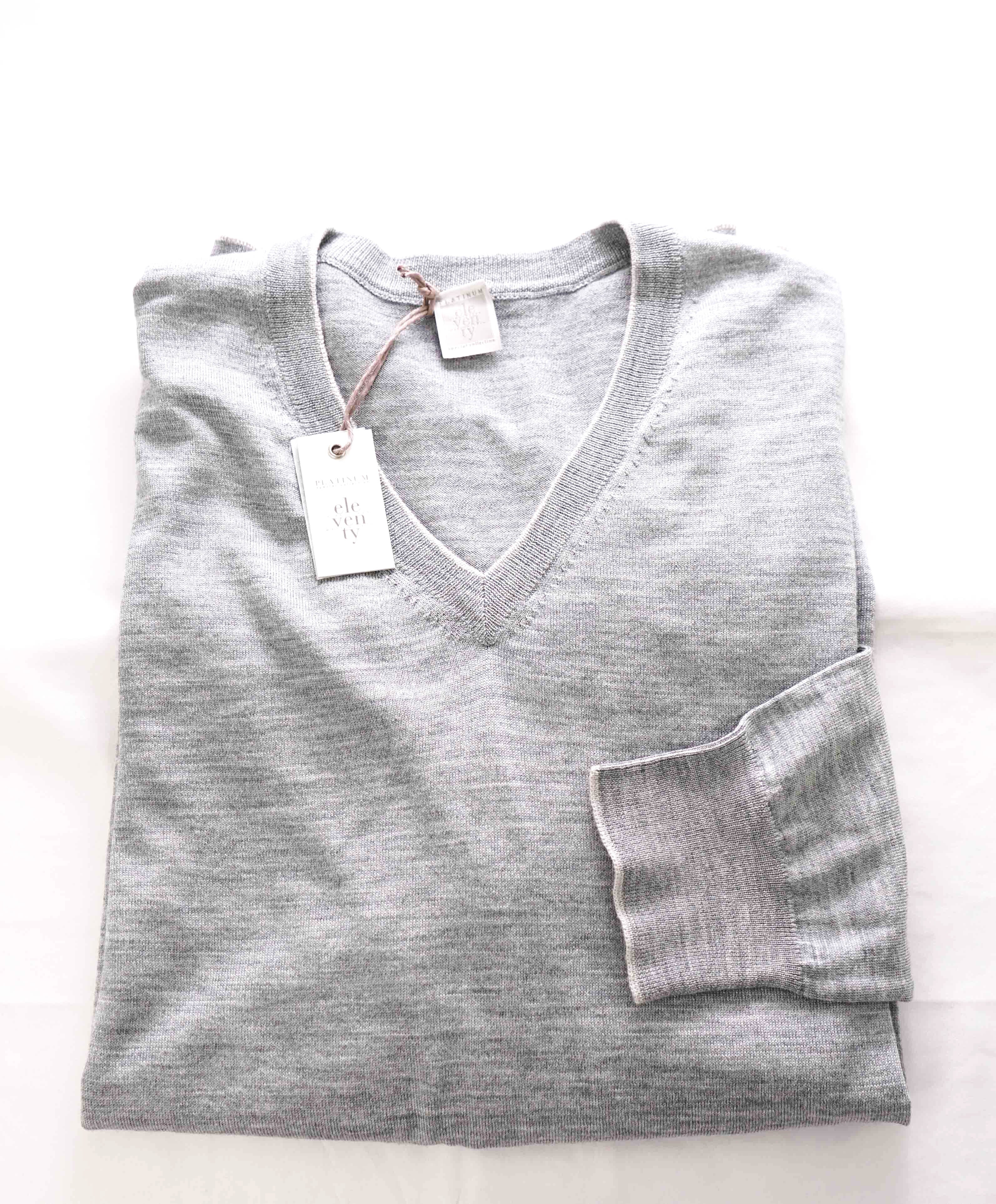 $395 ELEVENTY - *SILK / WOOL* Light Gray V-Neck Knit Sweater - XXL