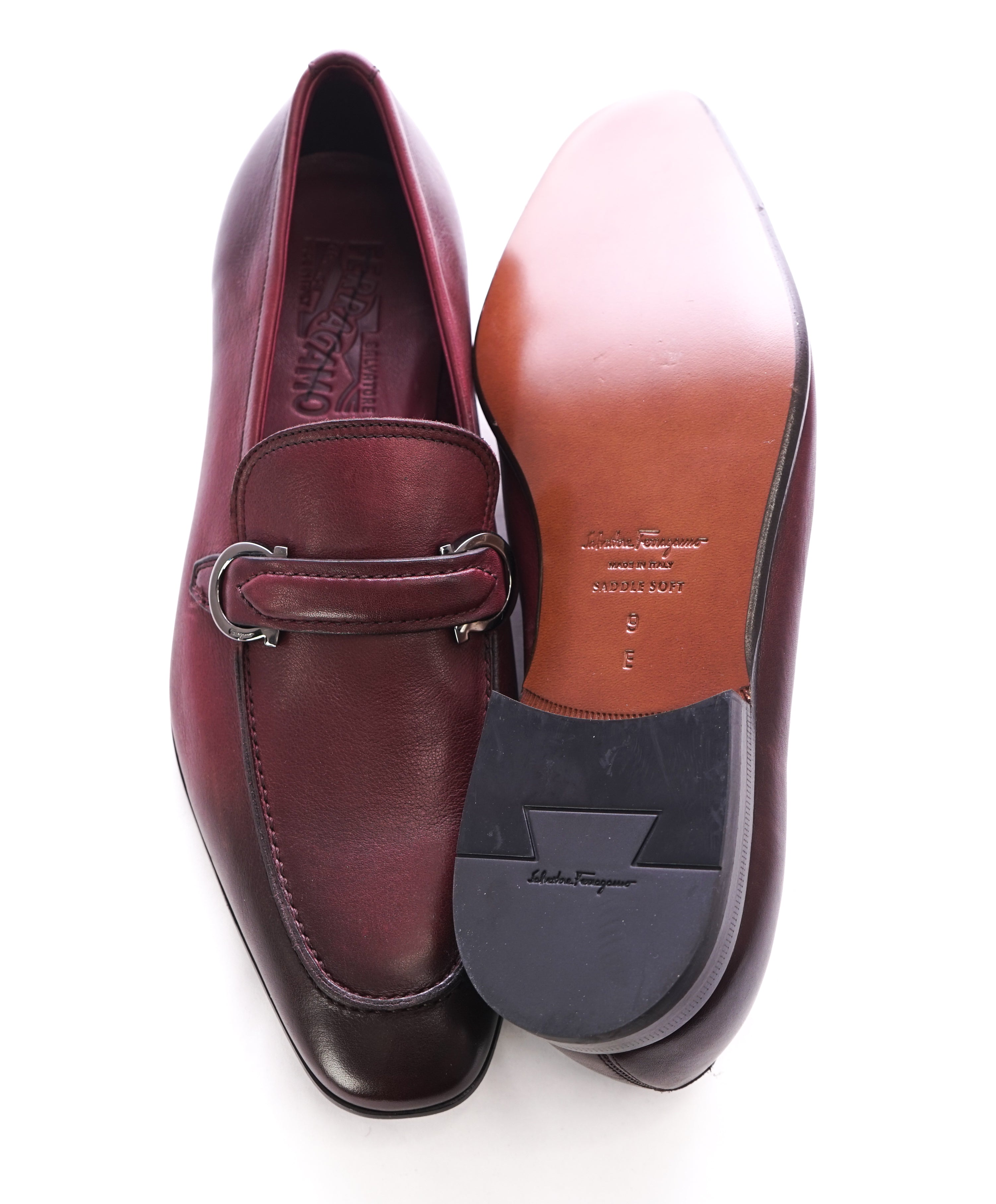 SALVATORE FERRAGAMO - "Bordeaux" Supple Leather Loafers Reverse Gancini - 9 E