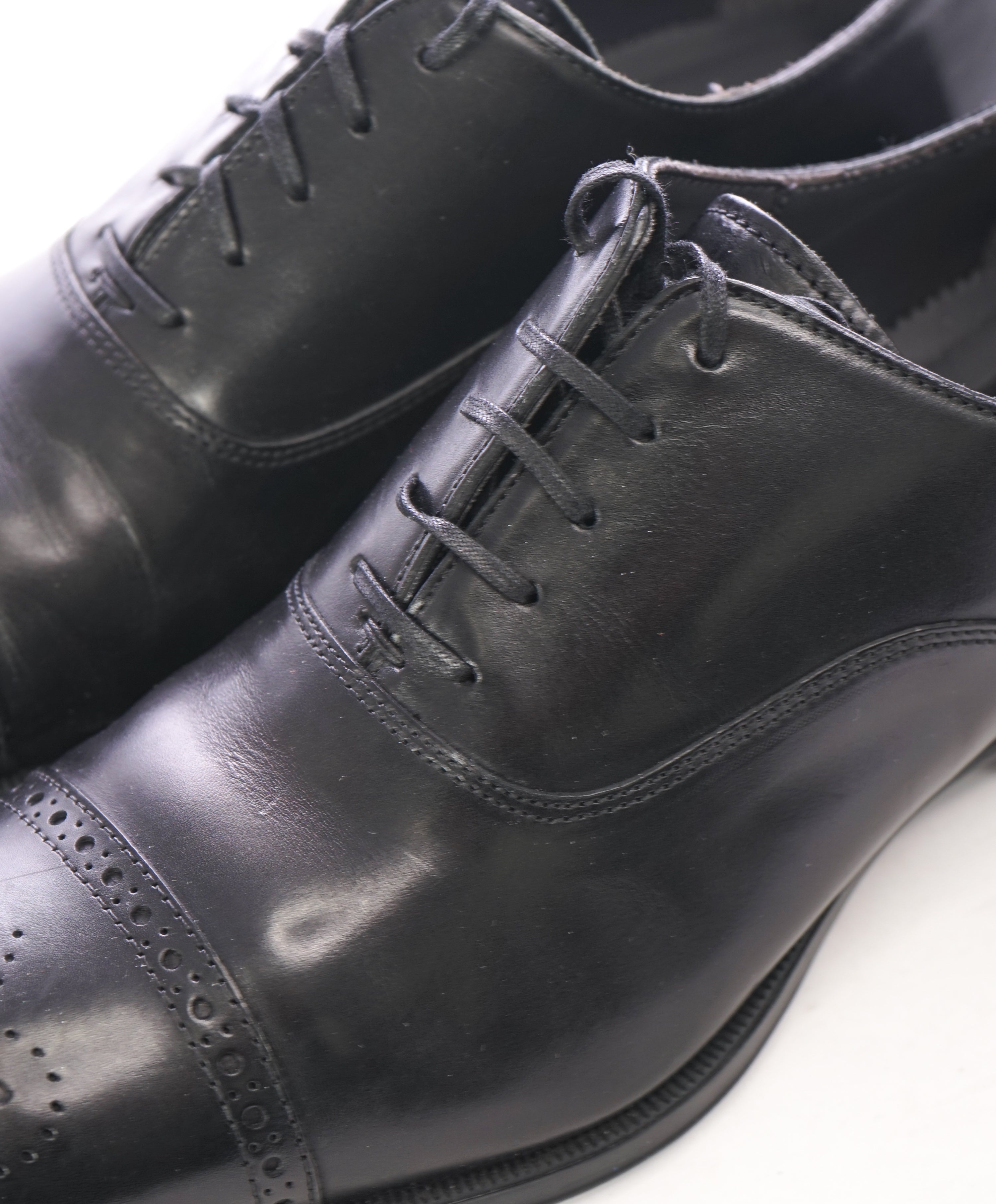 TO BOOT NEW YORK - Sleek Oxfords W Round Brogue Toe & Durable Sole - 8