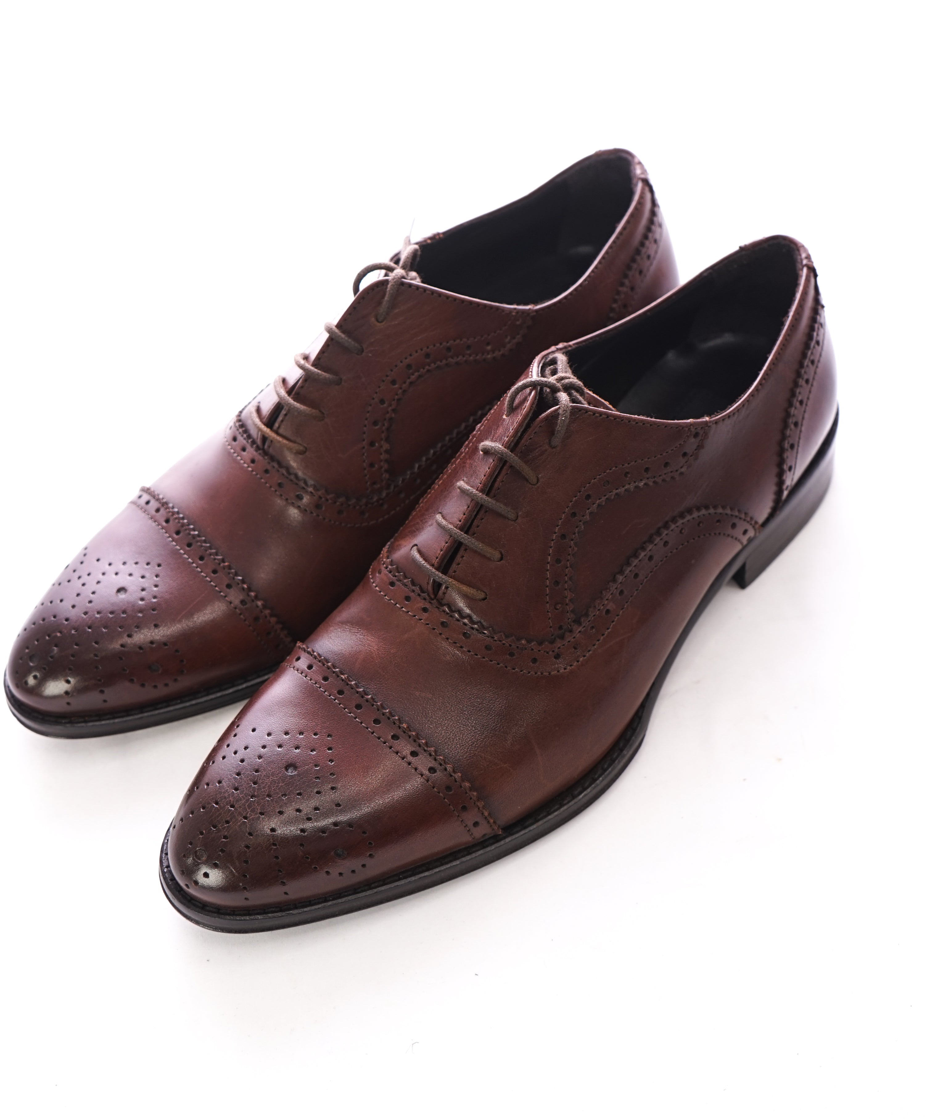 TO BOOT NEW YORK - "CAPOTE" Brown Brogue Cap-Toe Oxfords - 8