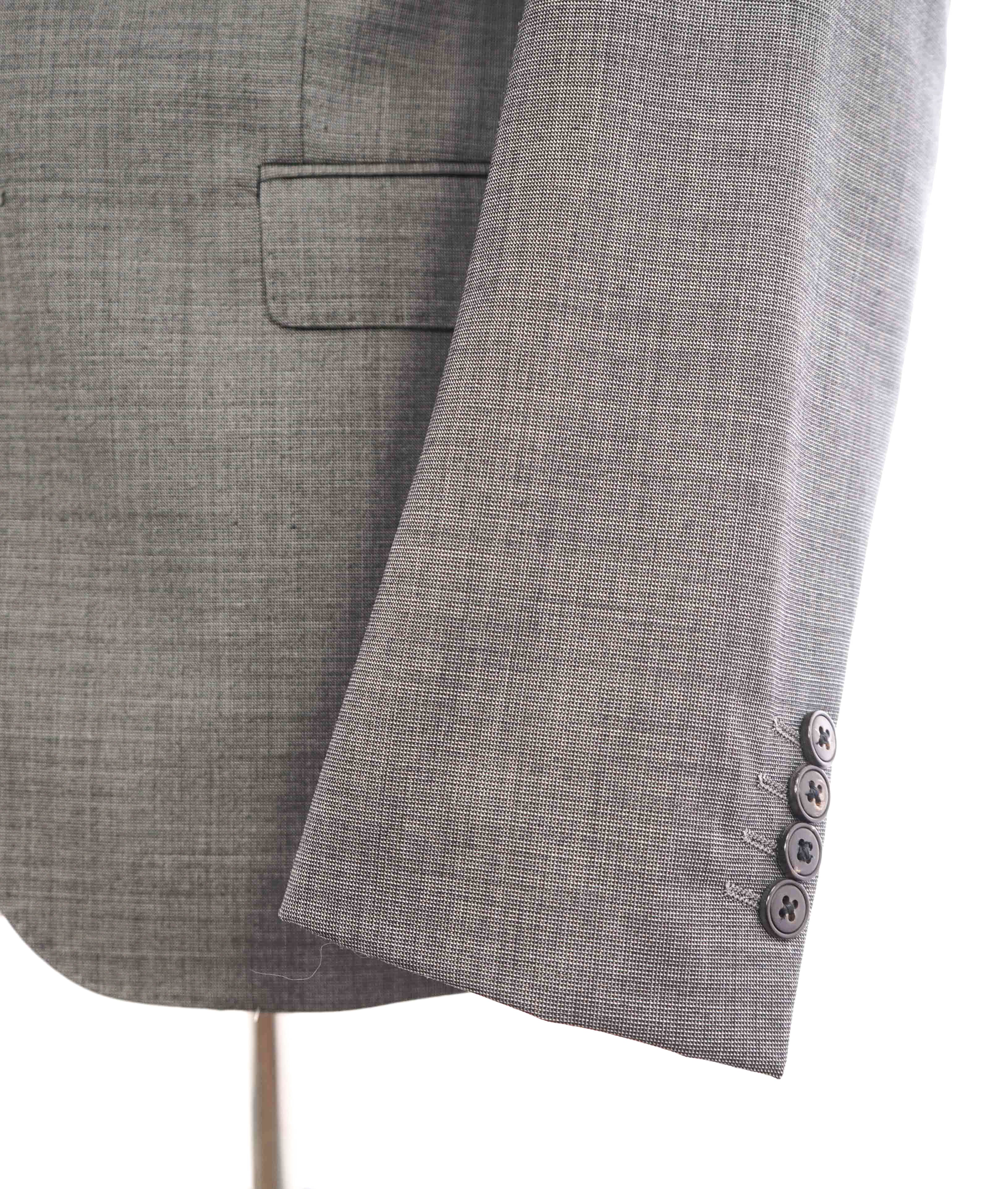 $1,895 ARMANI COLLEZIONI - Textured Gray Notch Lapel Wool Suit - 36R