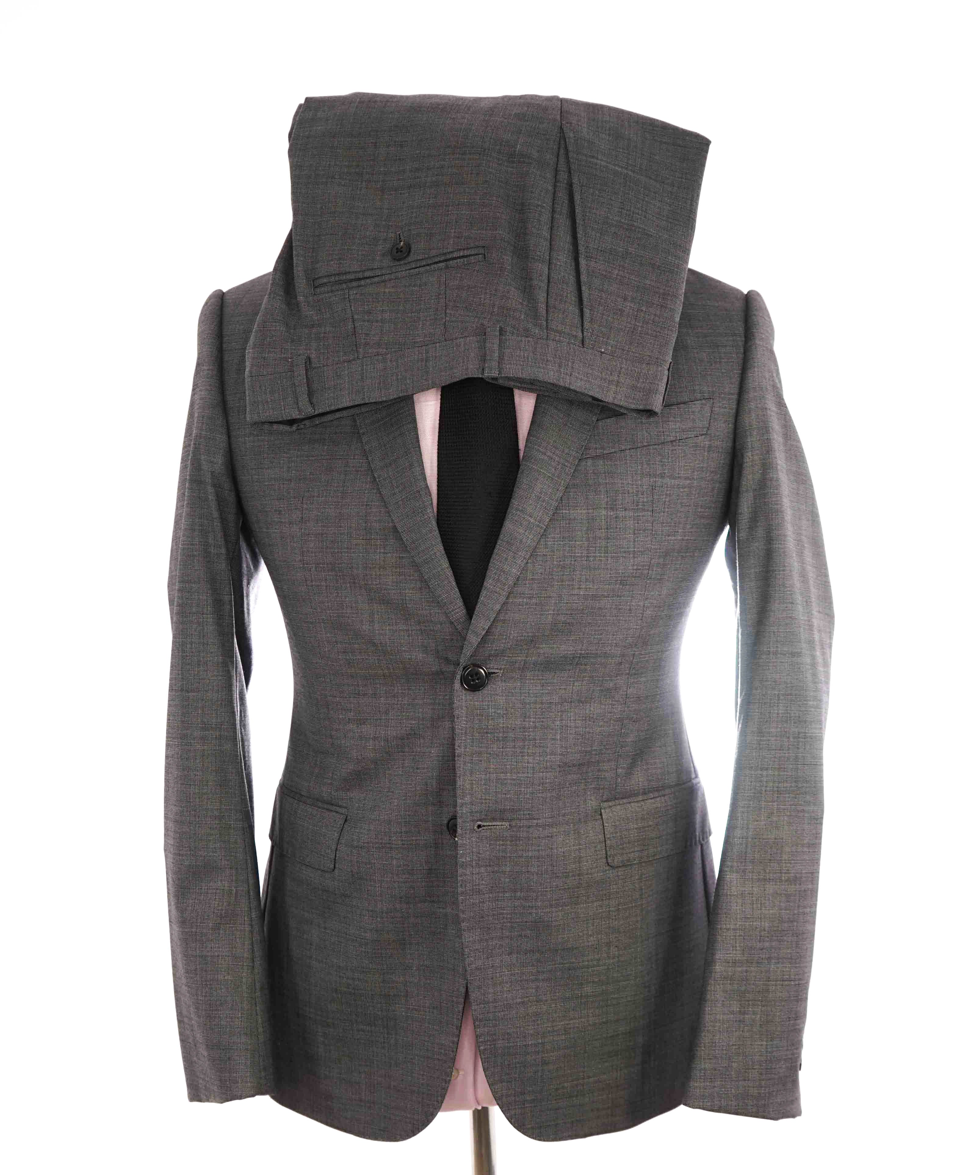 $1,895 ARMANI COLLEZIONI - Textured Gray Notch Lapel Wool Suit - 36R