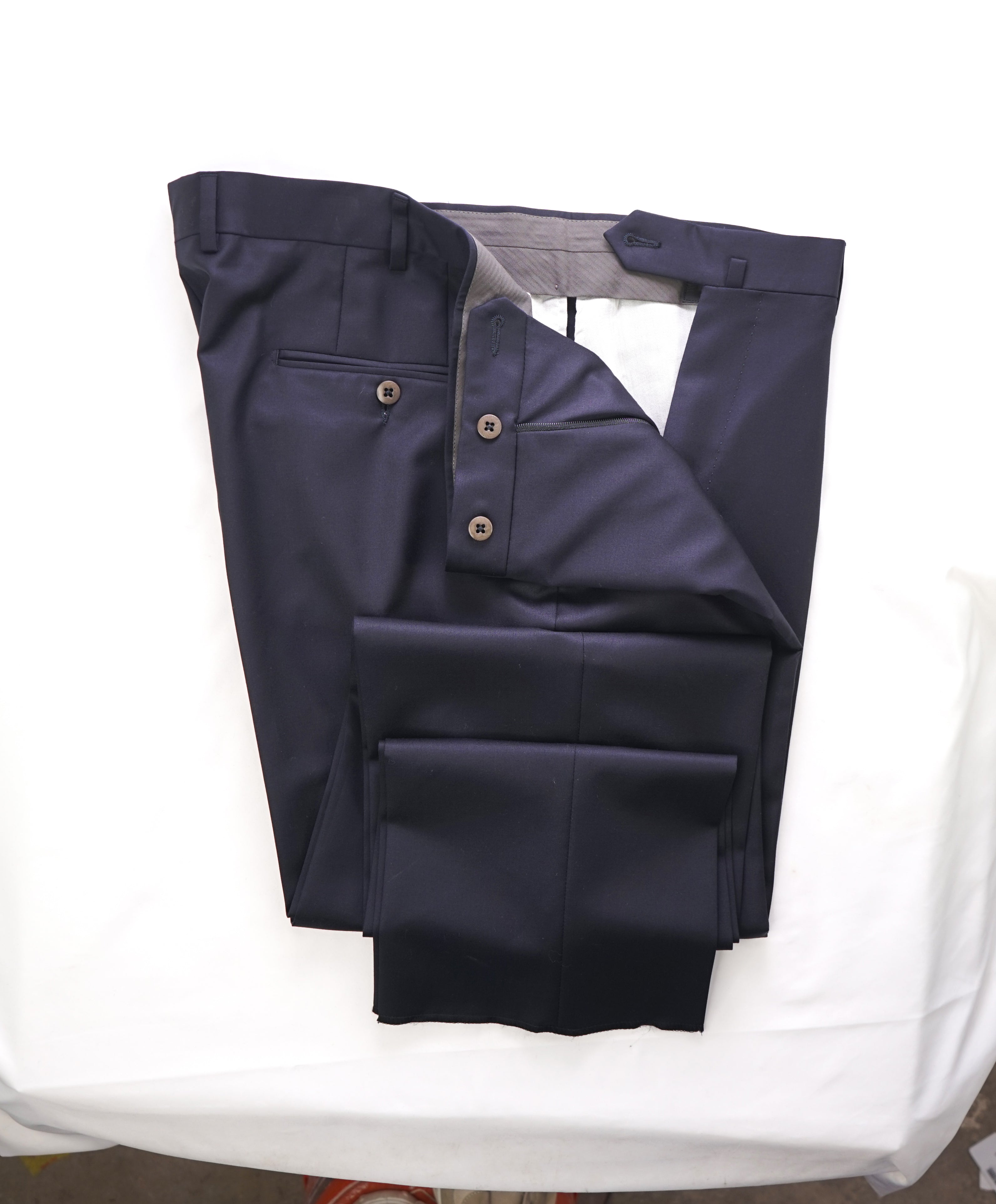 ERMENEGILDO ZEGNA - "MICNVY" Regular Navy Blue Premium Dress Pants - 38W (56EU)