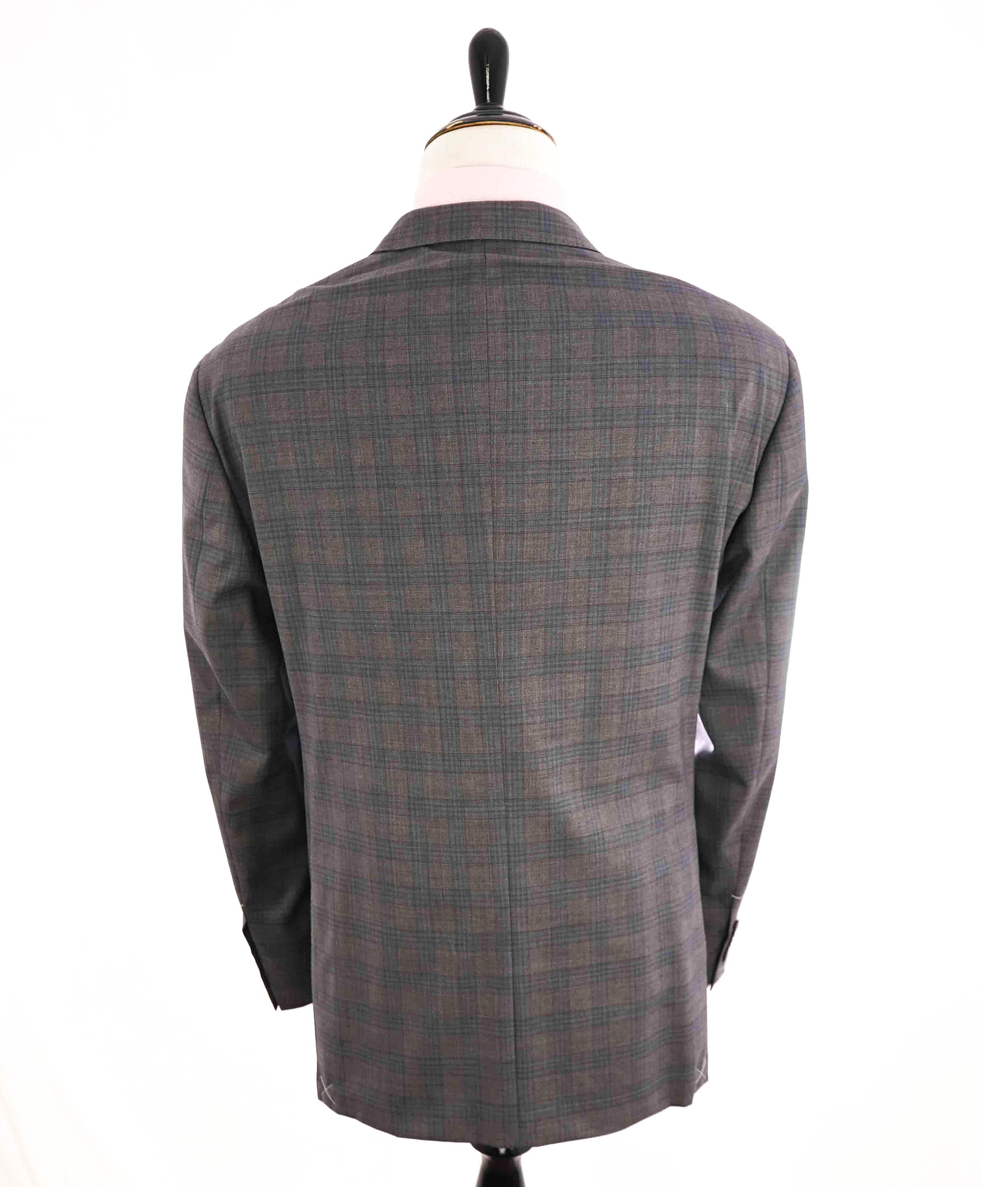 $1,795 ARMANI COLLEZIONI - “Su Misura” ITALY Gray Check Plaid Blazer - 48R