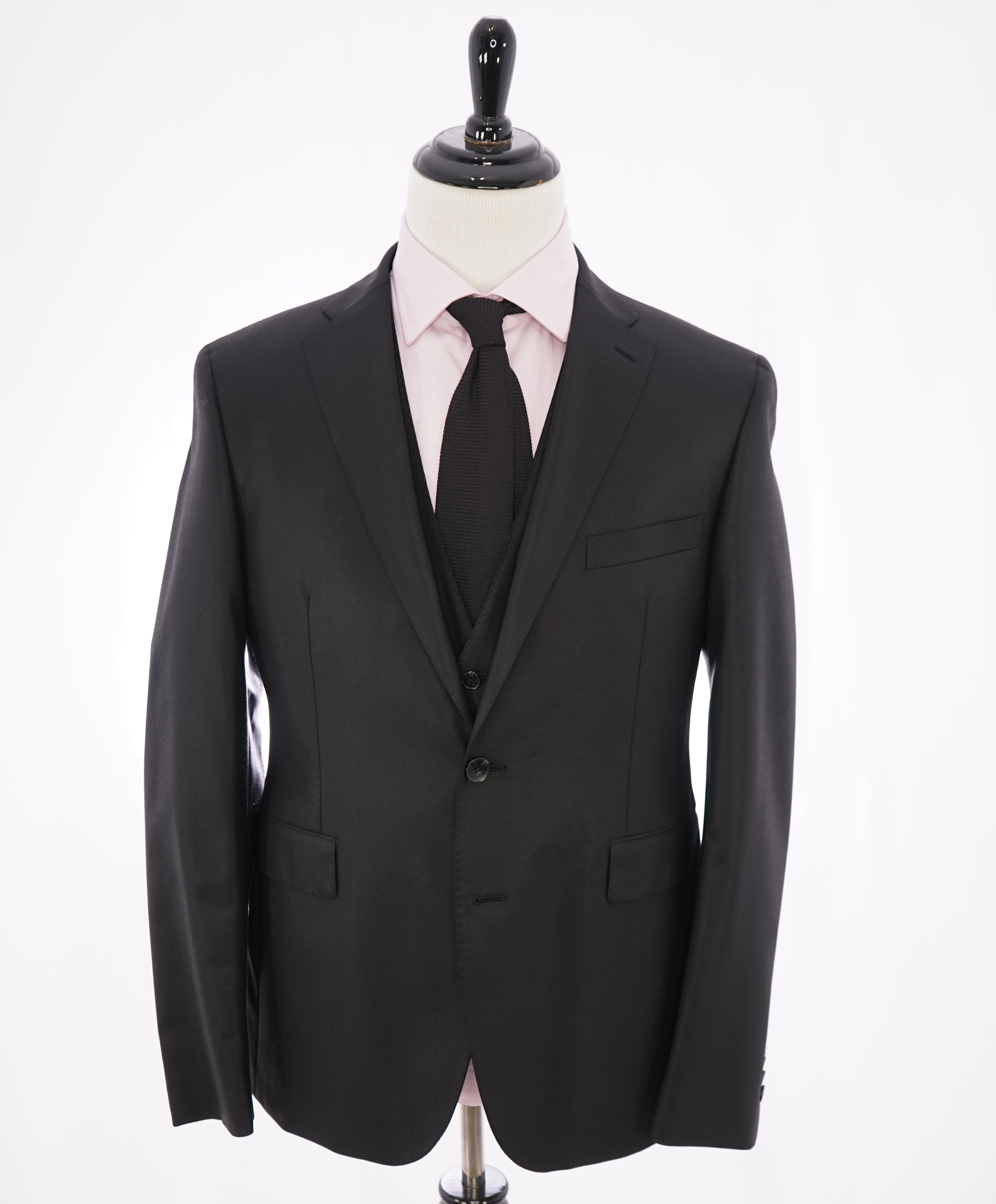 PINO LERARIO 02-05 - By TAGLIATORE 3-Piece Black Slim Sharkskin Suit  - 42R